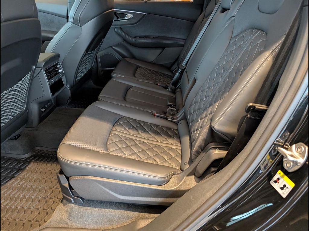 2026 Audi SQ7 Premium Plus - Photo 6