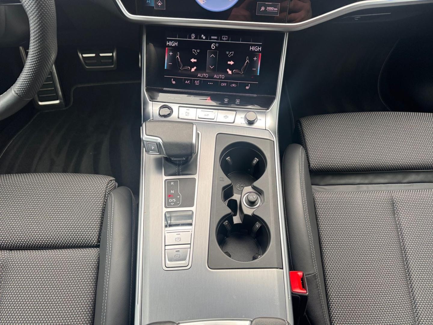 Bild über Audi A6 Avant S line 40 TDI quattro S tronic - für weitere Informationen kontaktieren Sie den Audi Partner