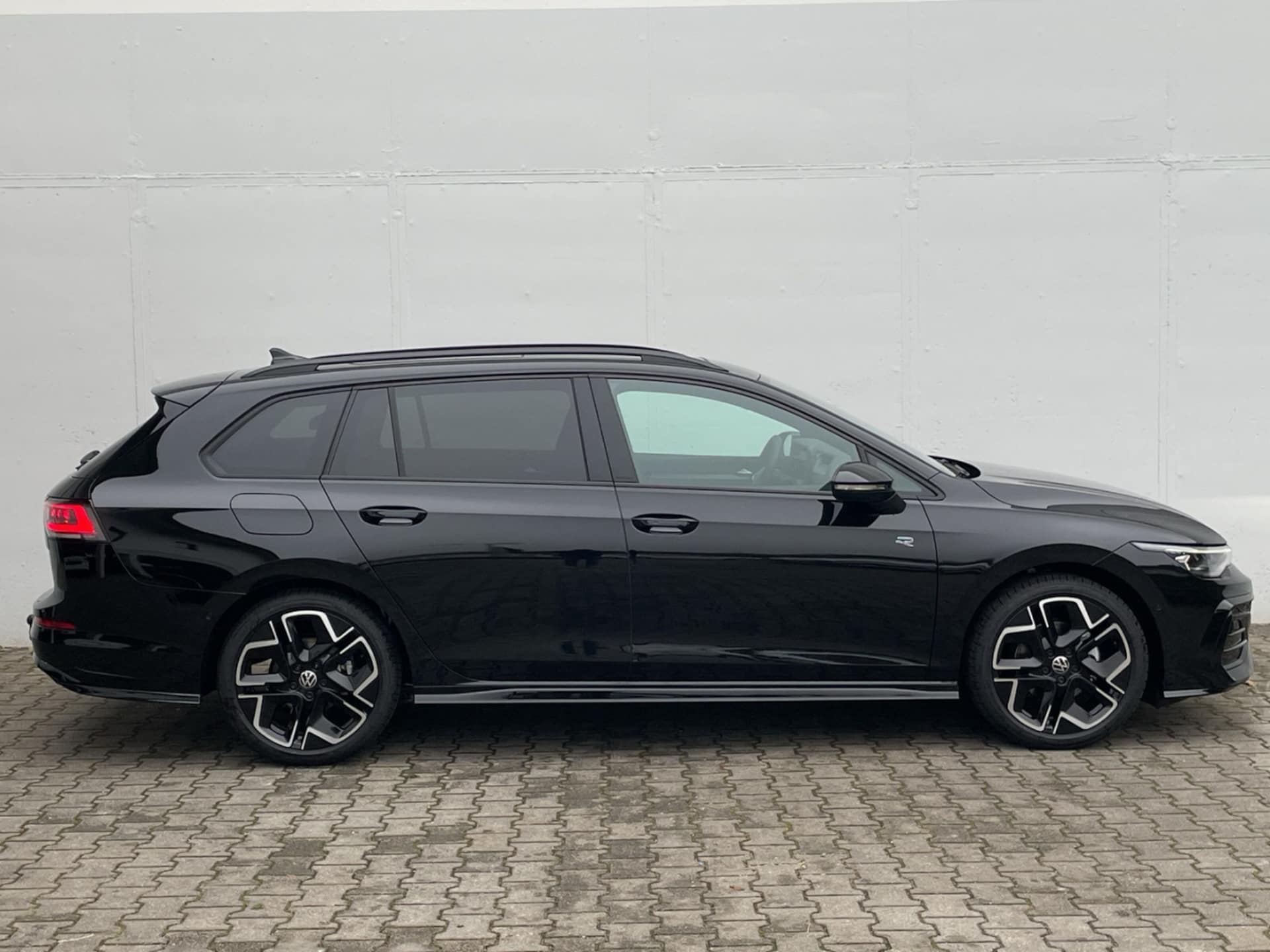 Volkswagen Golf Variant R-Line