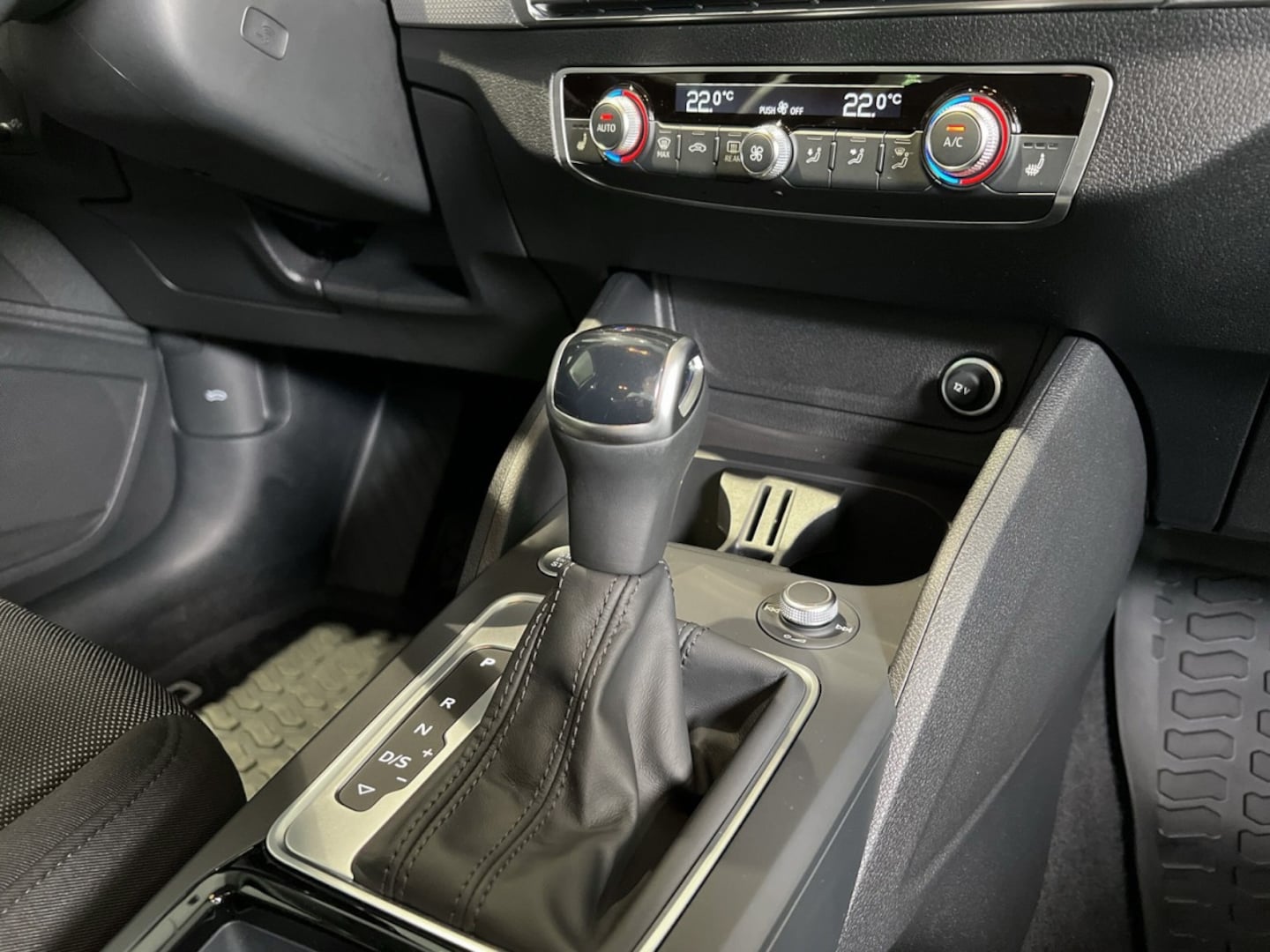Bild über Audi Q2 advanced 35 TFSI S tronic - für weitere Informationen kontaktieren Sie den Audi Partner