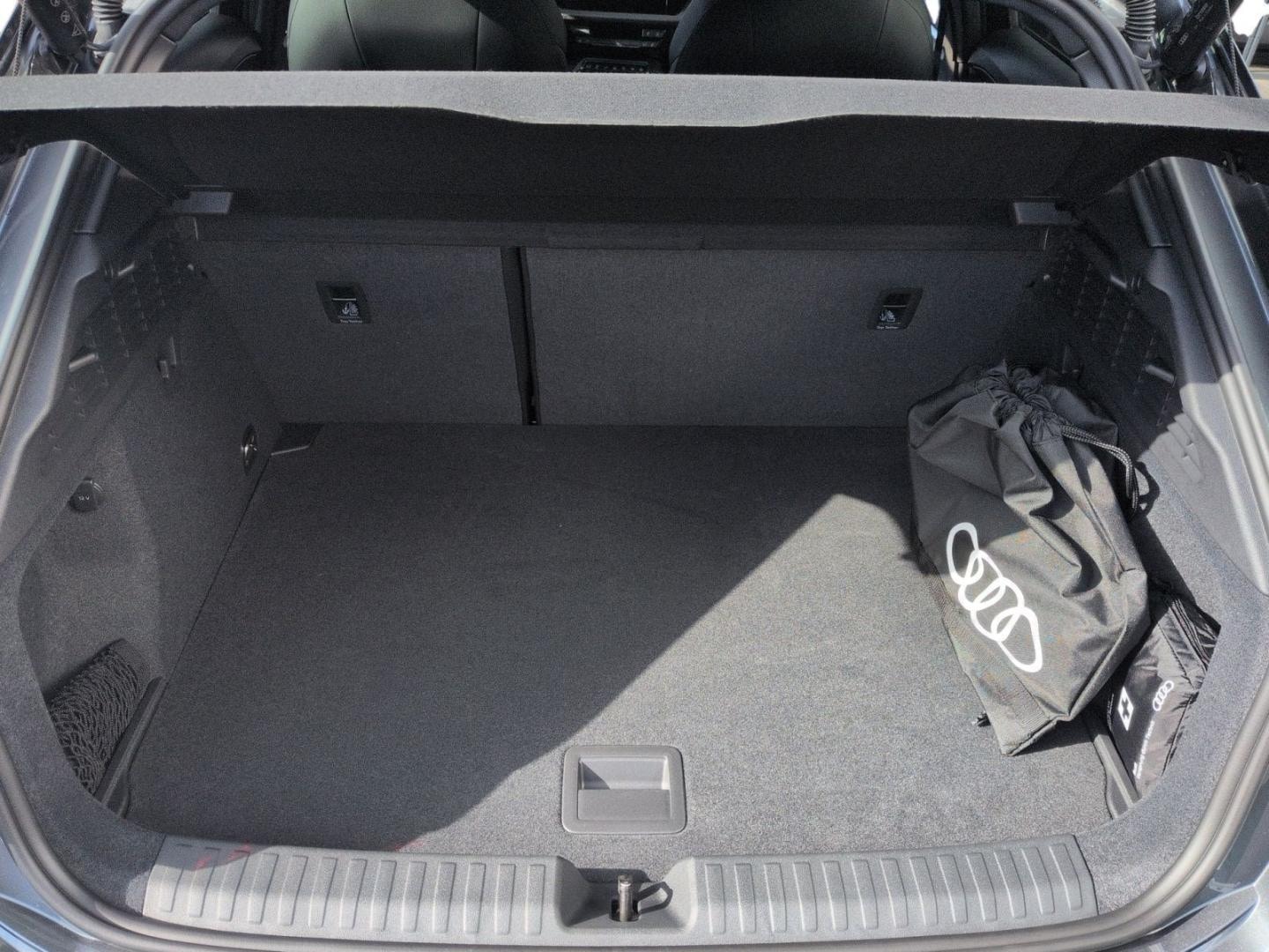 Bild über Audi A3 Sportback TFSI e S line 40 TFSI e S tronic - für weitere Informationen kontaktieren Sie den Audi Partner