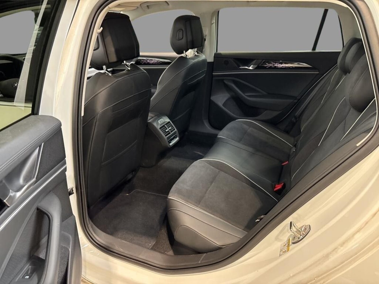 Volkswagen Passat – Bild 8
