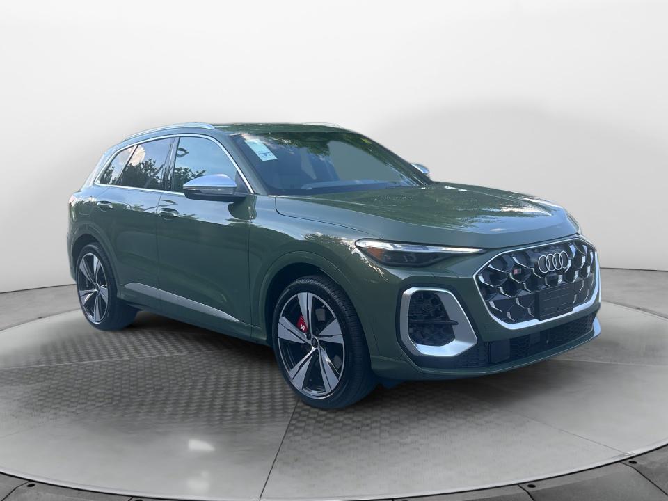 2026 Audi SQ5 Premium Plus quattro's photo