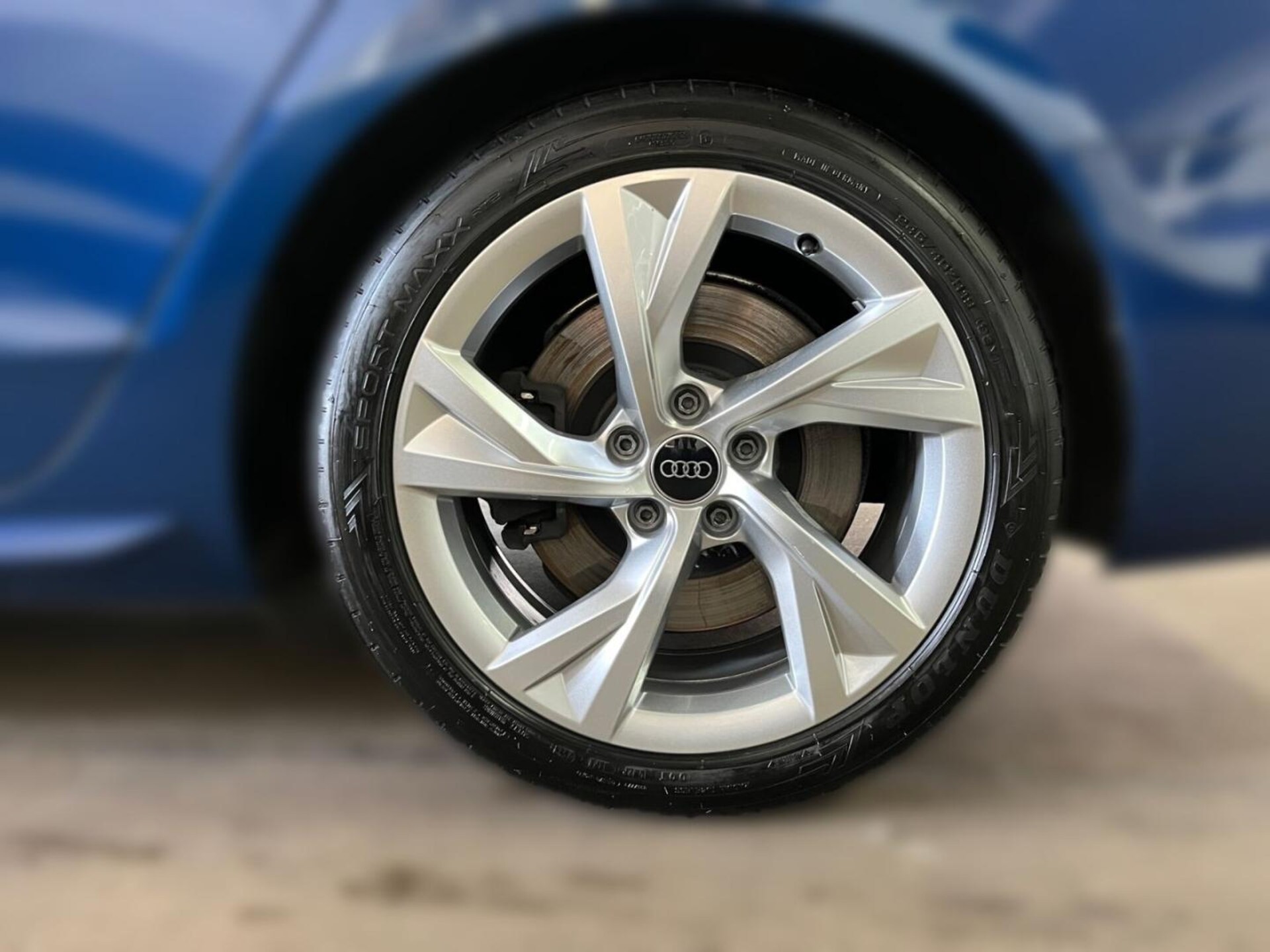 Audi A4 Avant S line