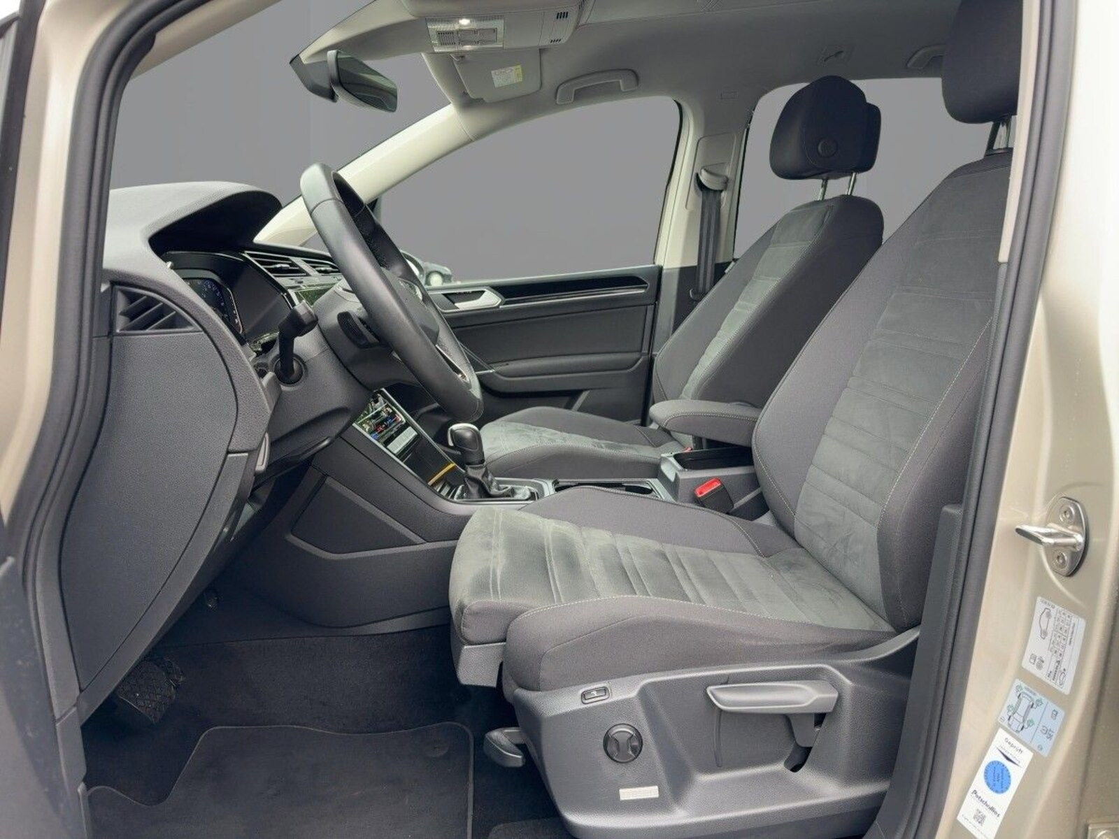 Volkswagen Touran – Bild 8