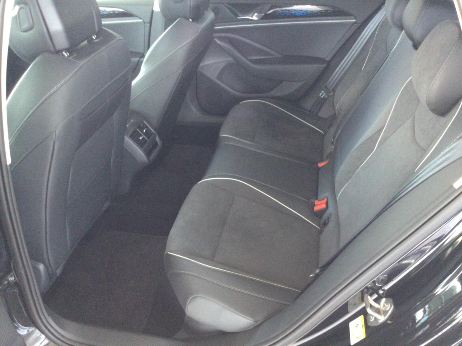 Volkswagen Passat – Bild 12