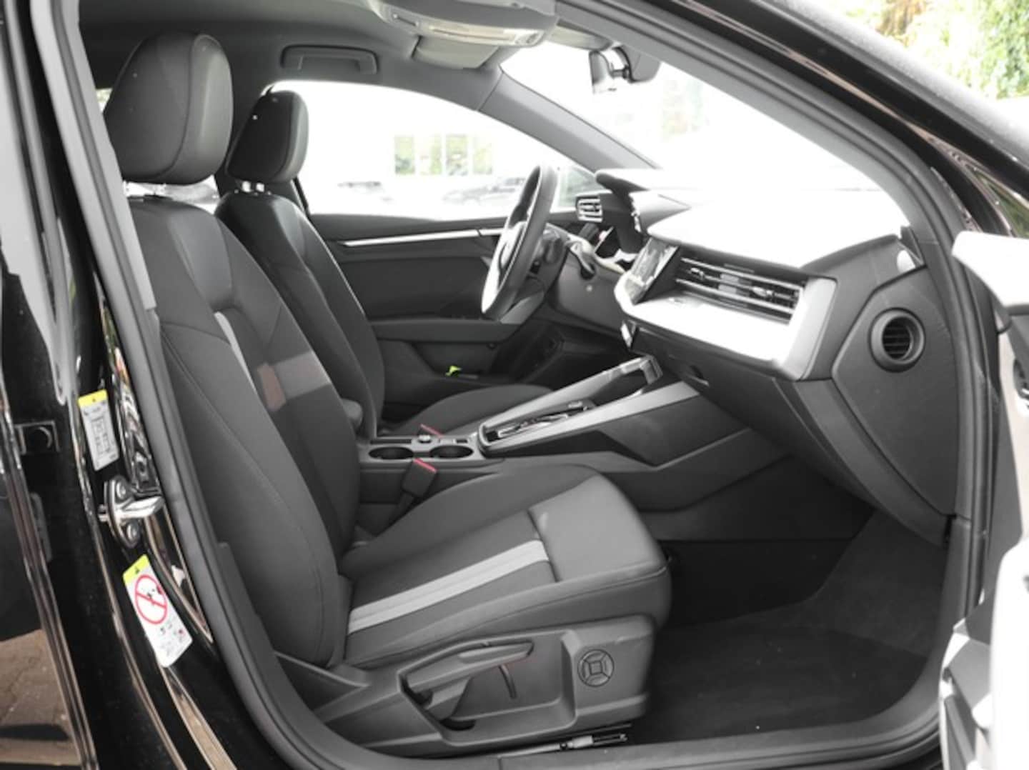Bild über Audi A3 allstreet TFSI e 40 TFSI e S tronic - für weitere Informationen kontaktieren Sie den Audi Partner