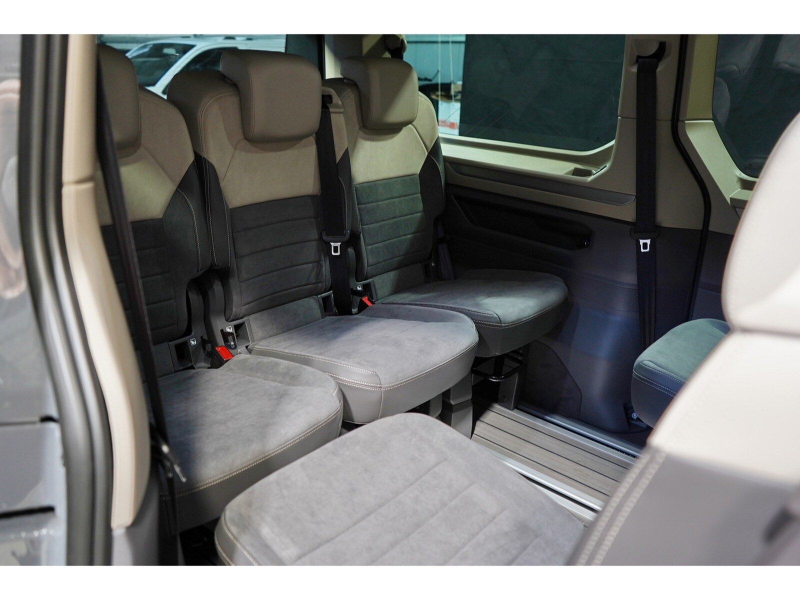 Volkswagen Multivan Langversion – Bild 11