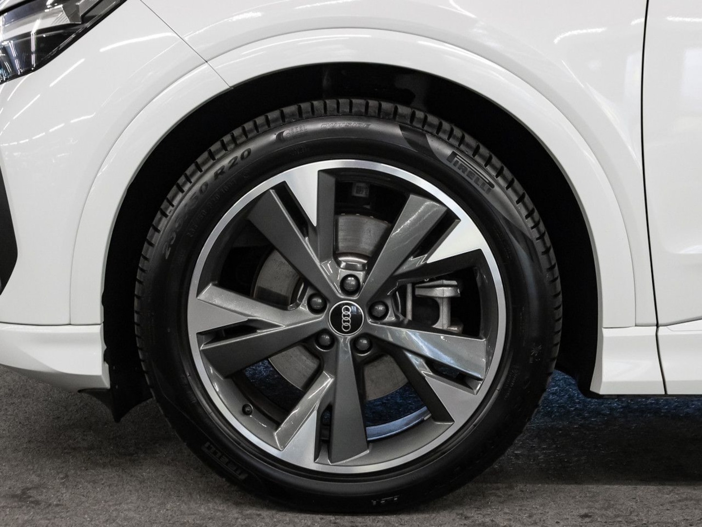 Bild über Audi Q4 e-tron 35 e-tron - für weitere Informationen kontaktieren Sie den Audi Partner