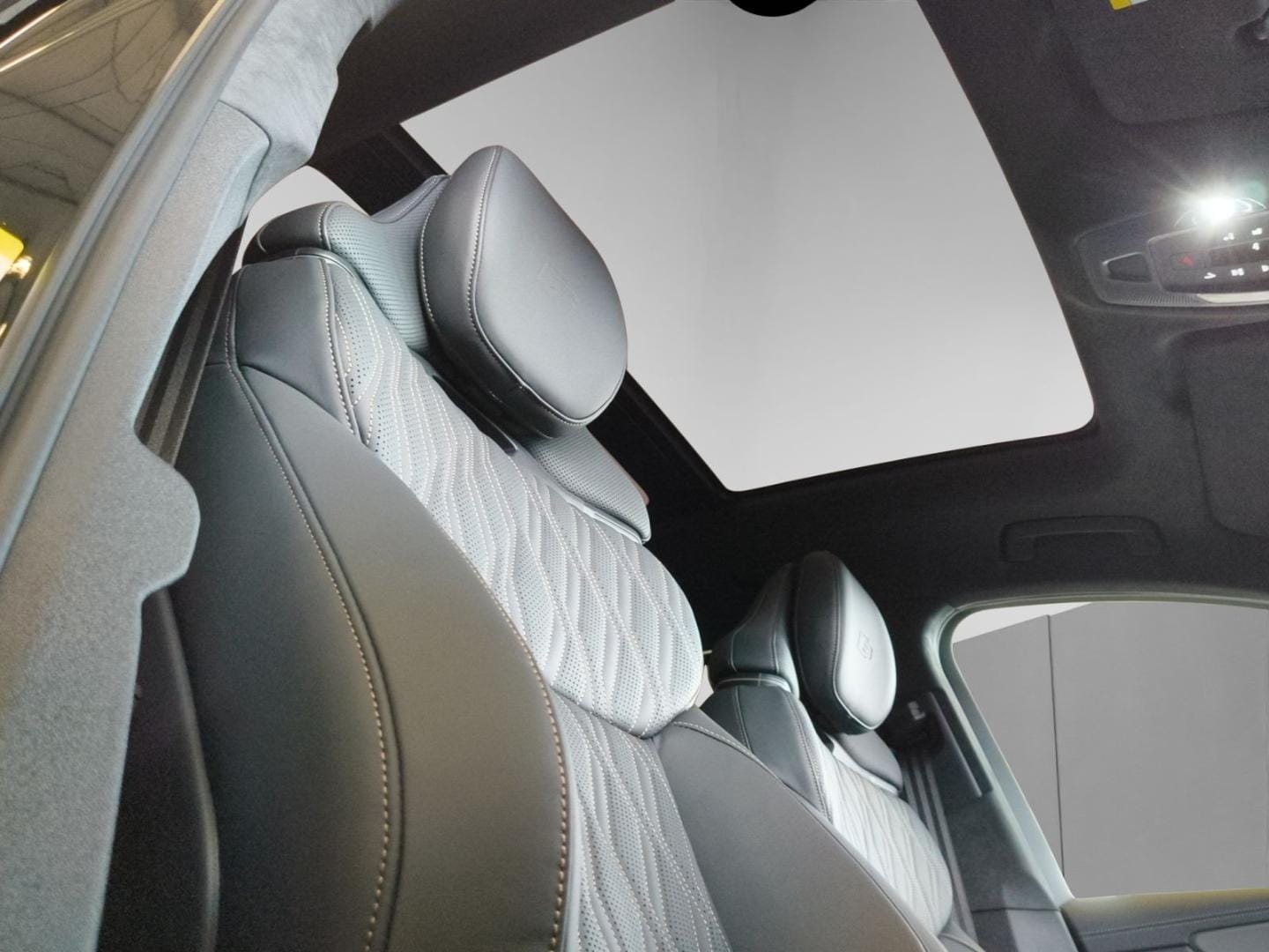 Bild über Audi Q7 SUV TDI quattro 220 kW tiptronic - für weitere Informationen kontaktieren Sie den Audi Partner