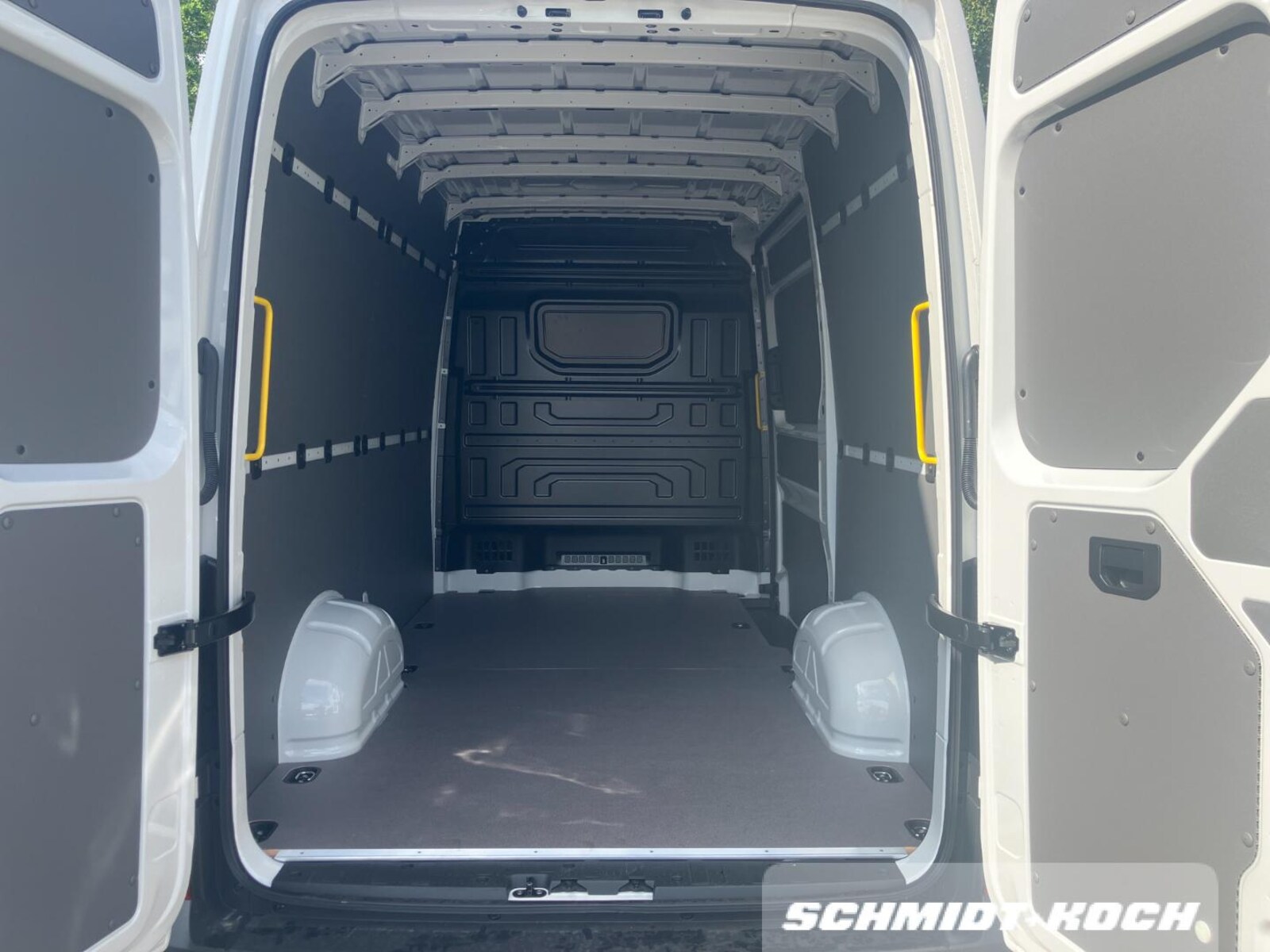 Volkswagen Crafter Kasten mittlerer Radstand – Bild 11
