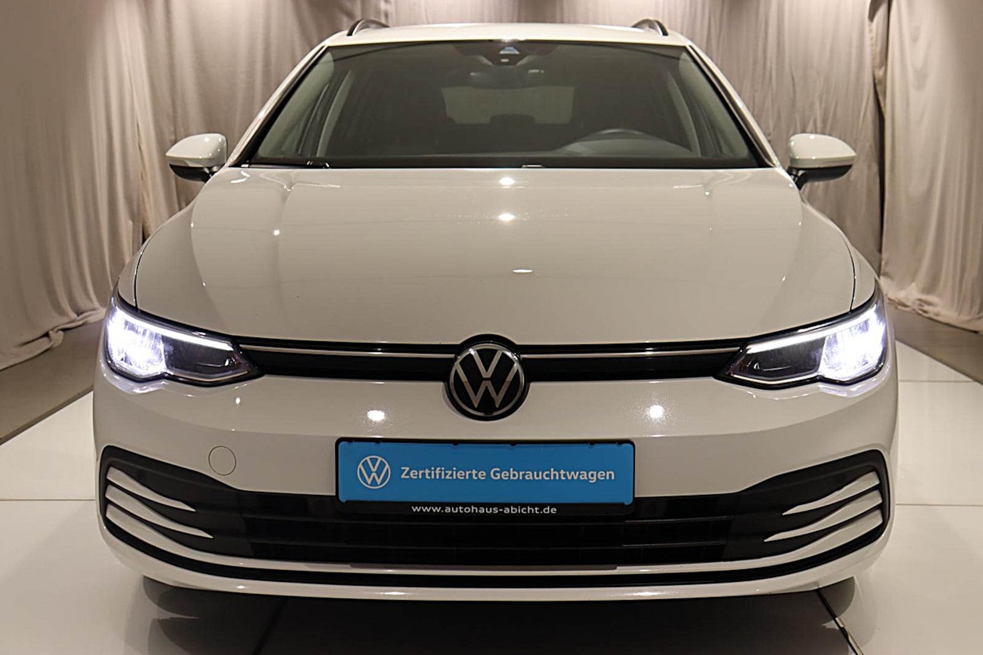 Volkswagen Golf Variant Life