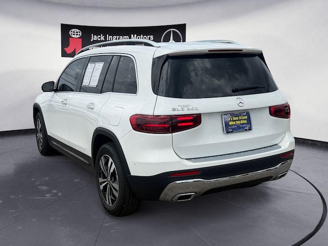 2025 Mercedes-Benz GLB 250