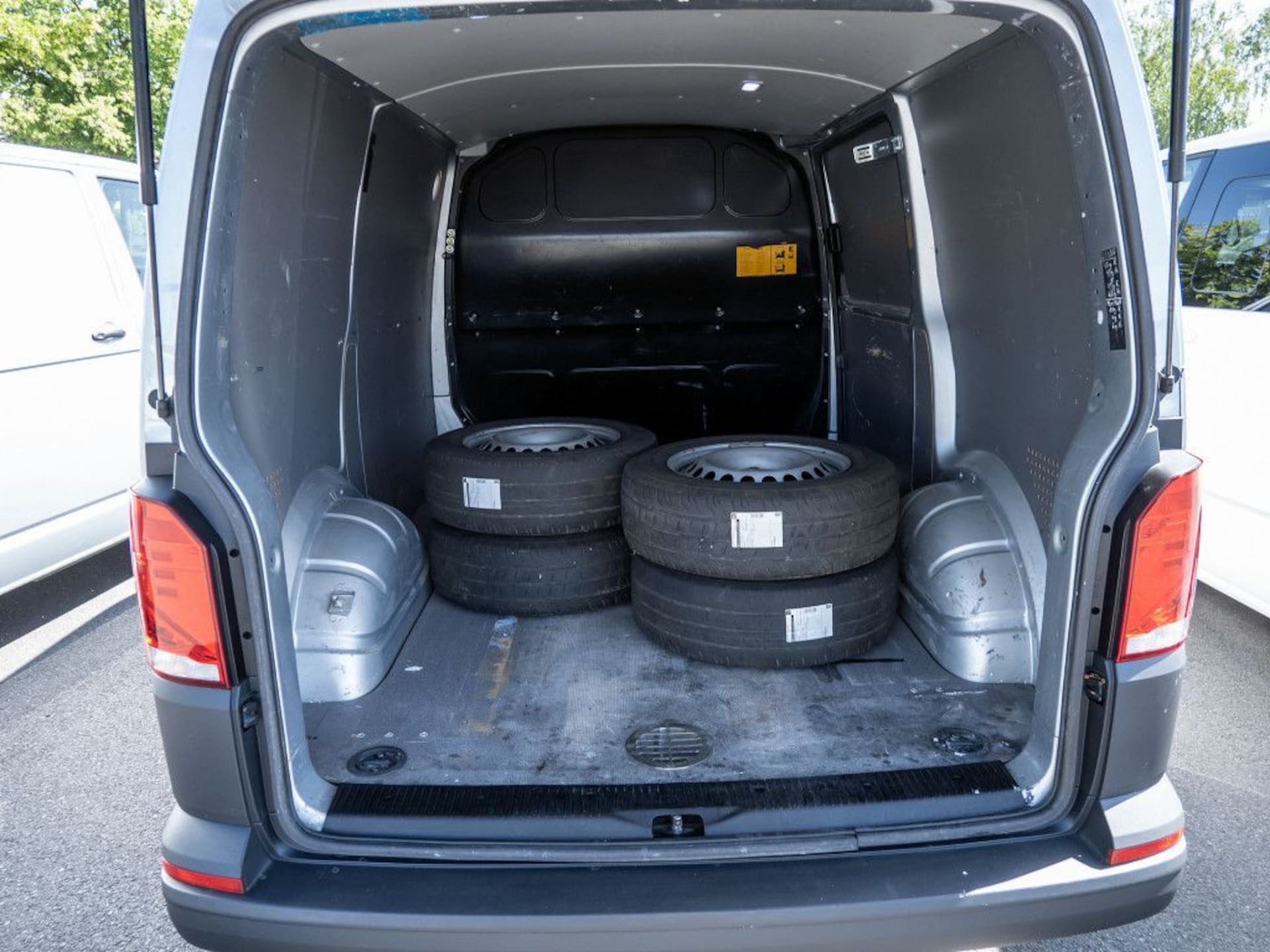 Volkswagen T6.1 Transporter Kasten kurzer Radstand