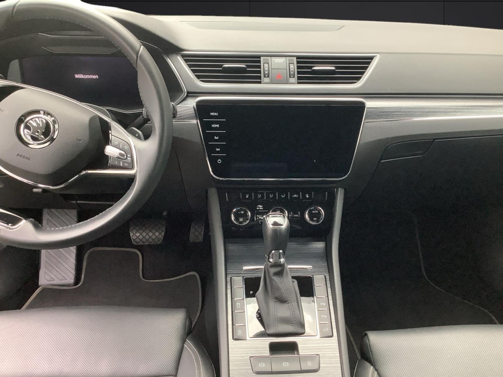 Skoda Superb Combi PREMIUM EDITION