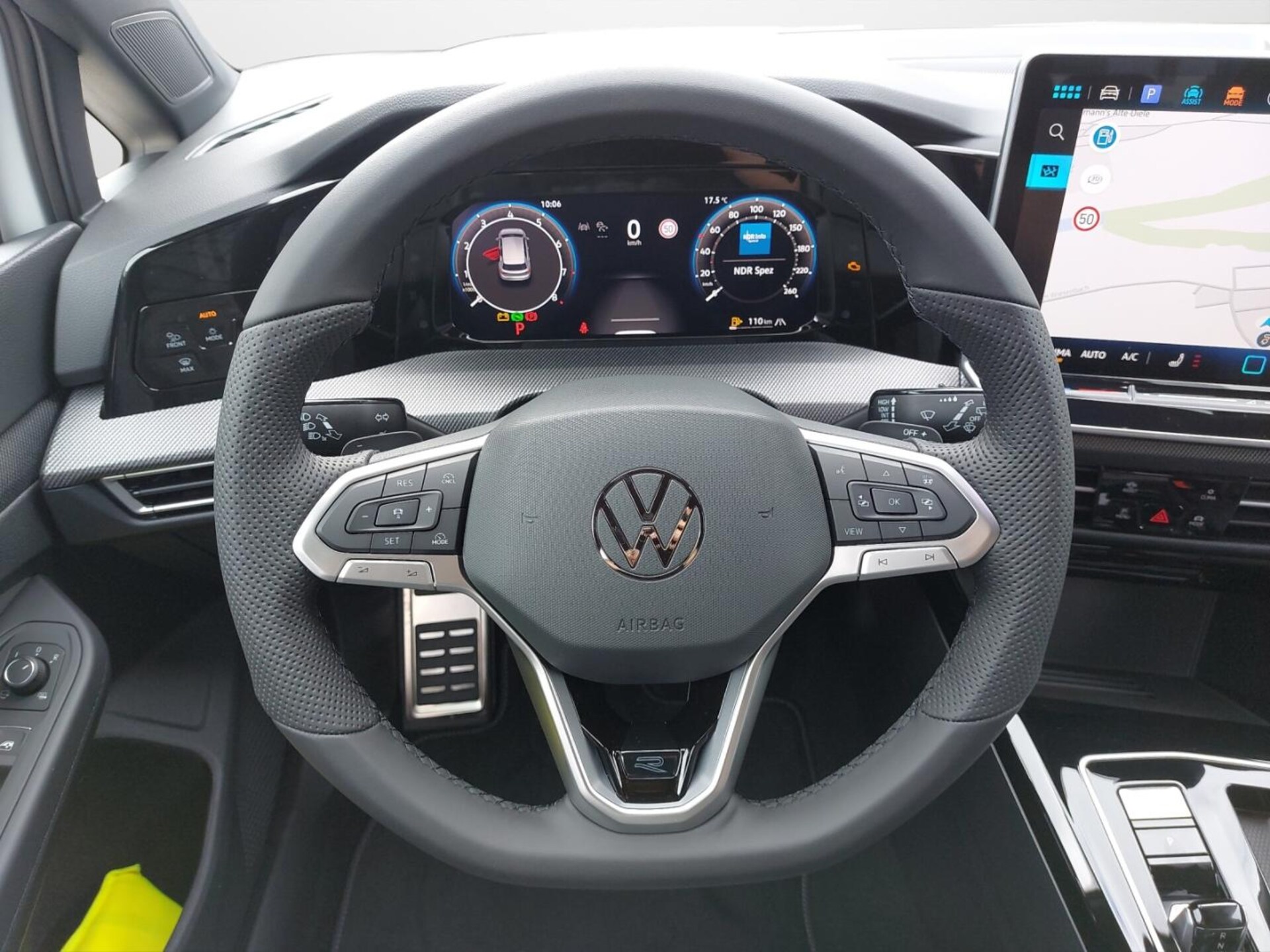 Volkswagen Golf R-Line