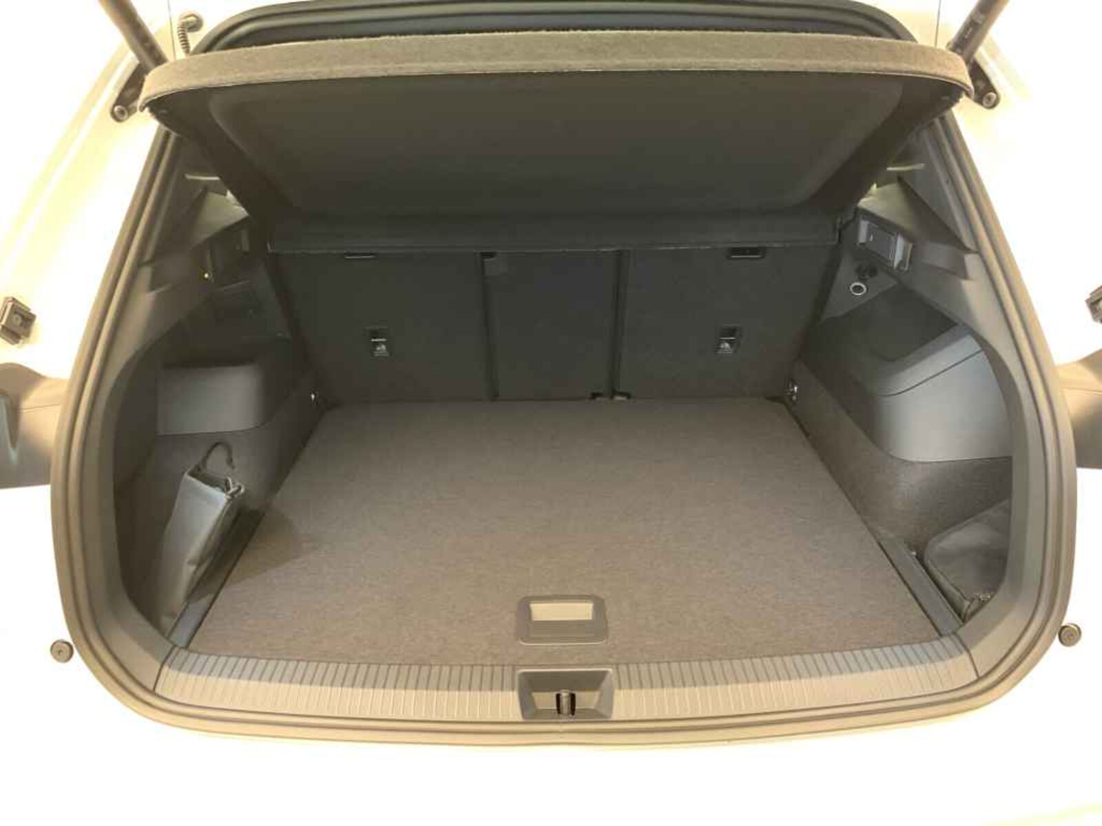 Volkswagen Tiguan – Bild 8