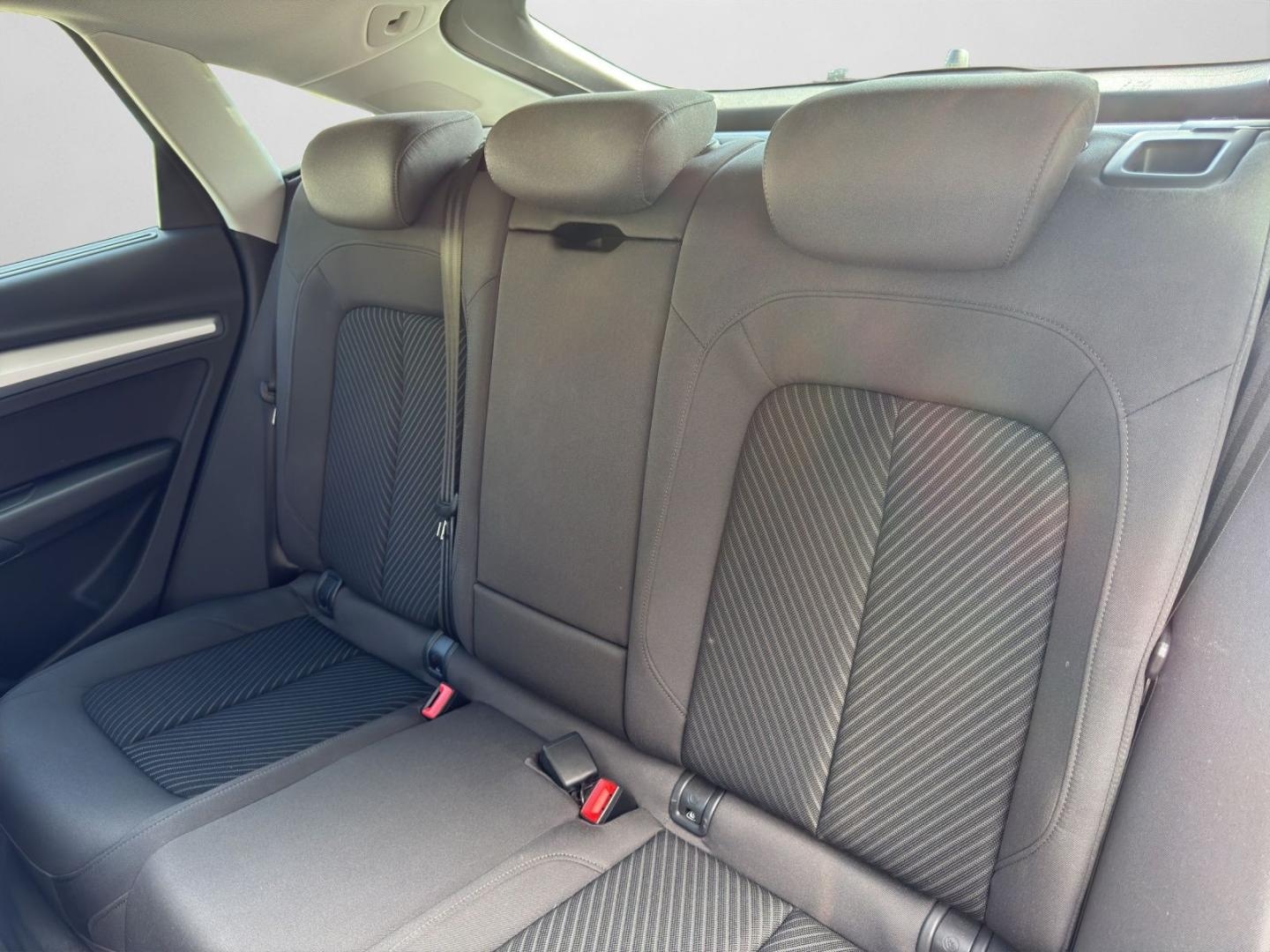 Bild über Audi Q5 Sportback 40 TFSI quattro S tronic - für weitere Informationen kontaktieren Sie den Audi Partner