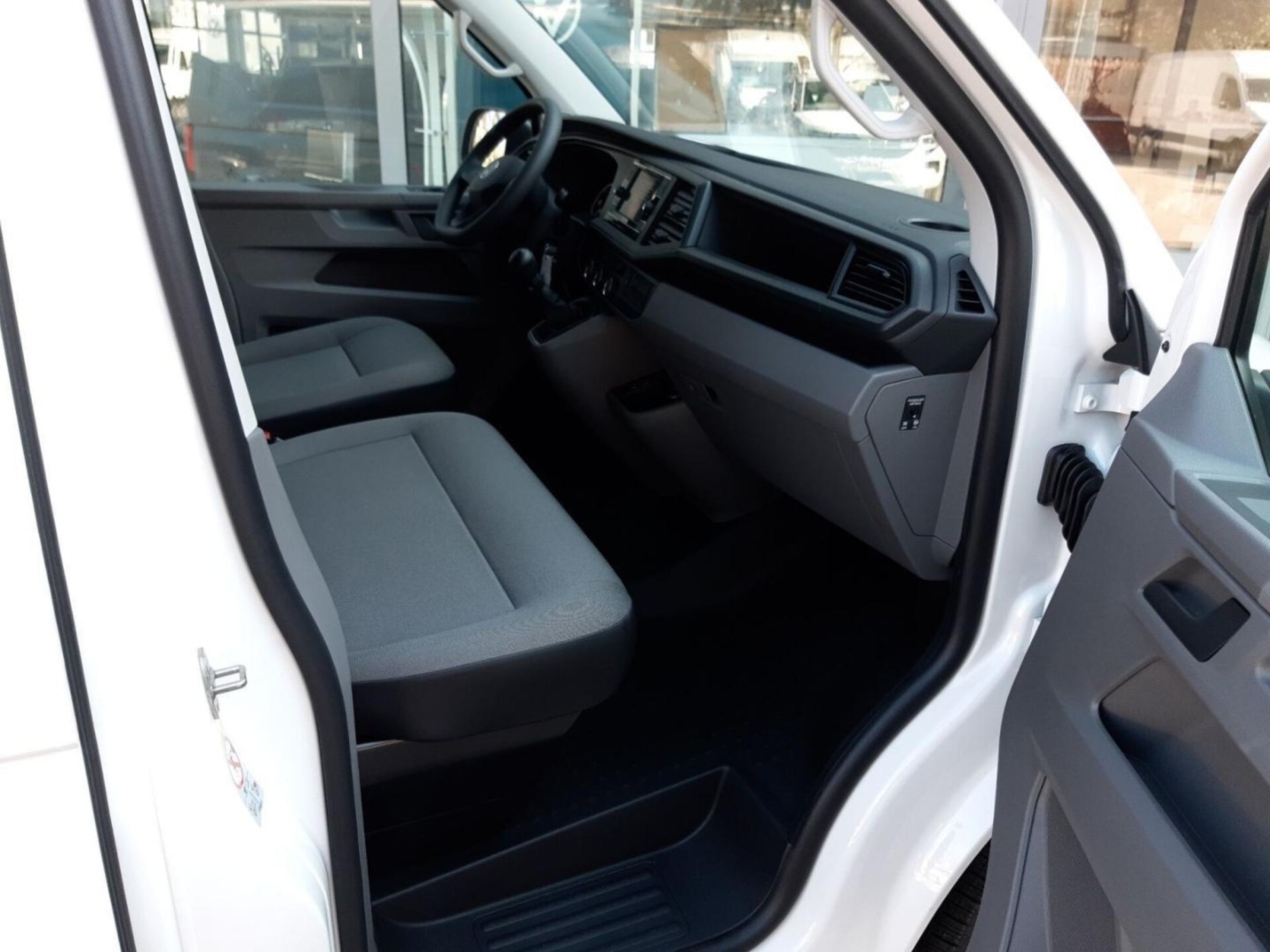 Volkswagen T6.1 Transporter Kasten kurzer Radstand