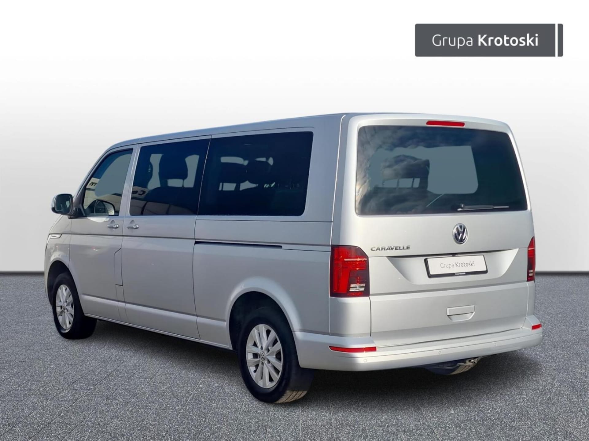 Volkswagen Caravelle 6.1 długi roztaw osi SE