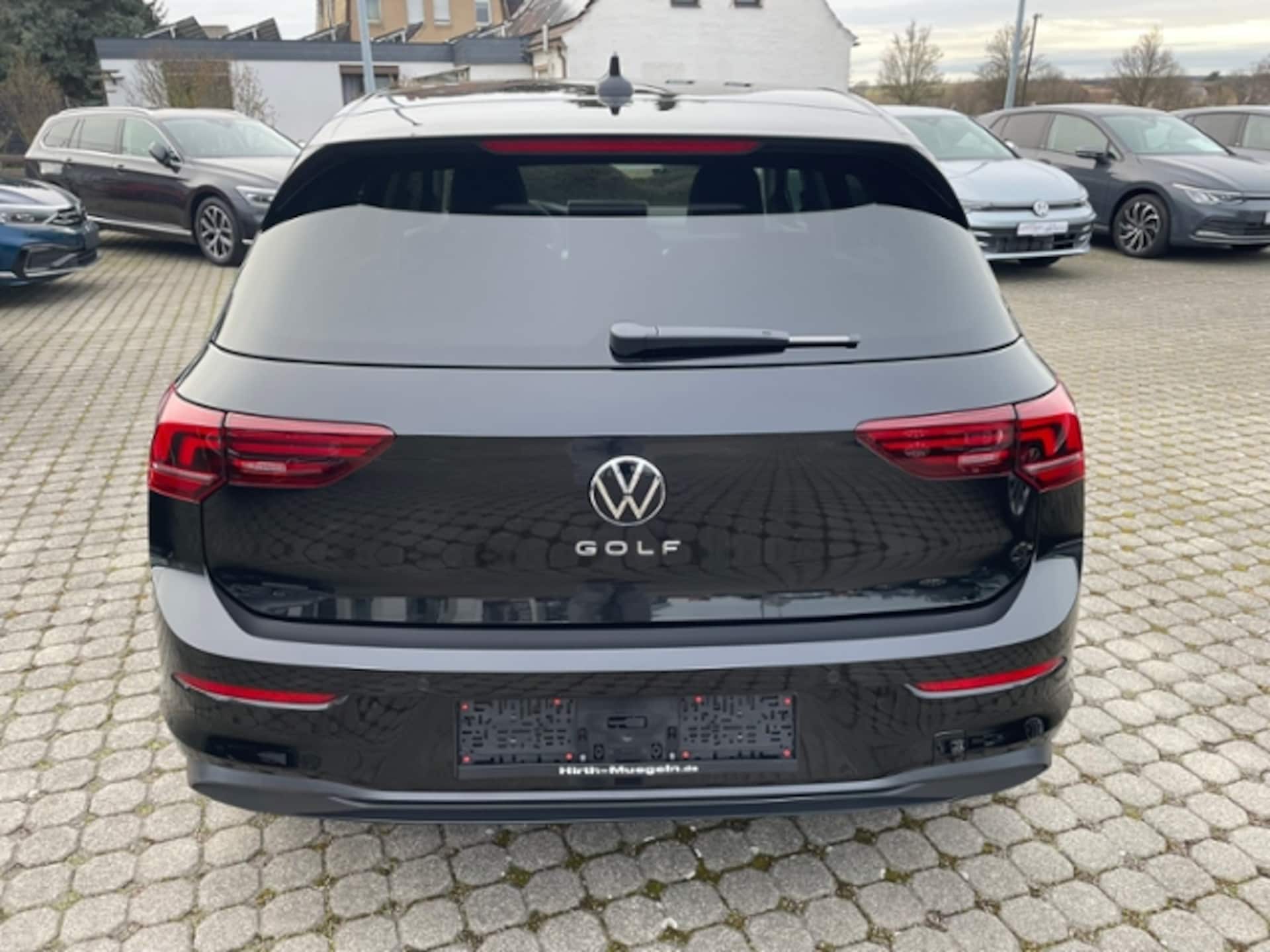 Volkswagen Golf Life