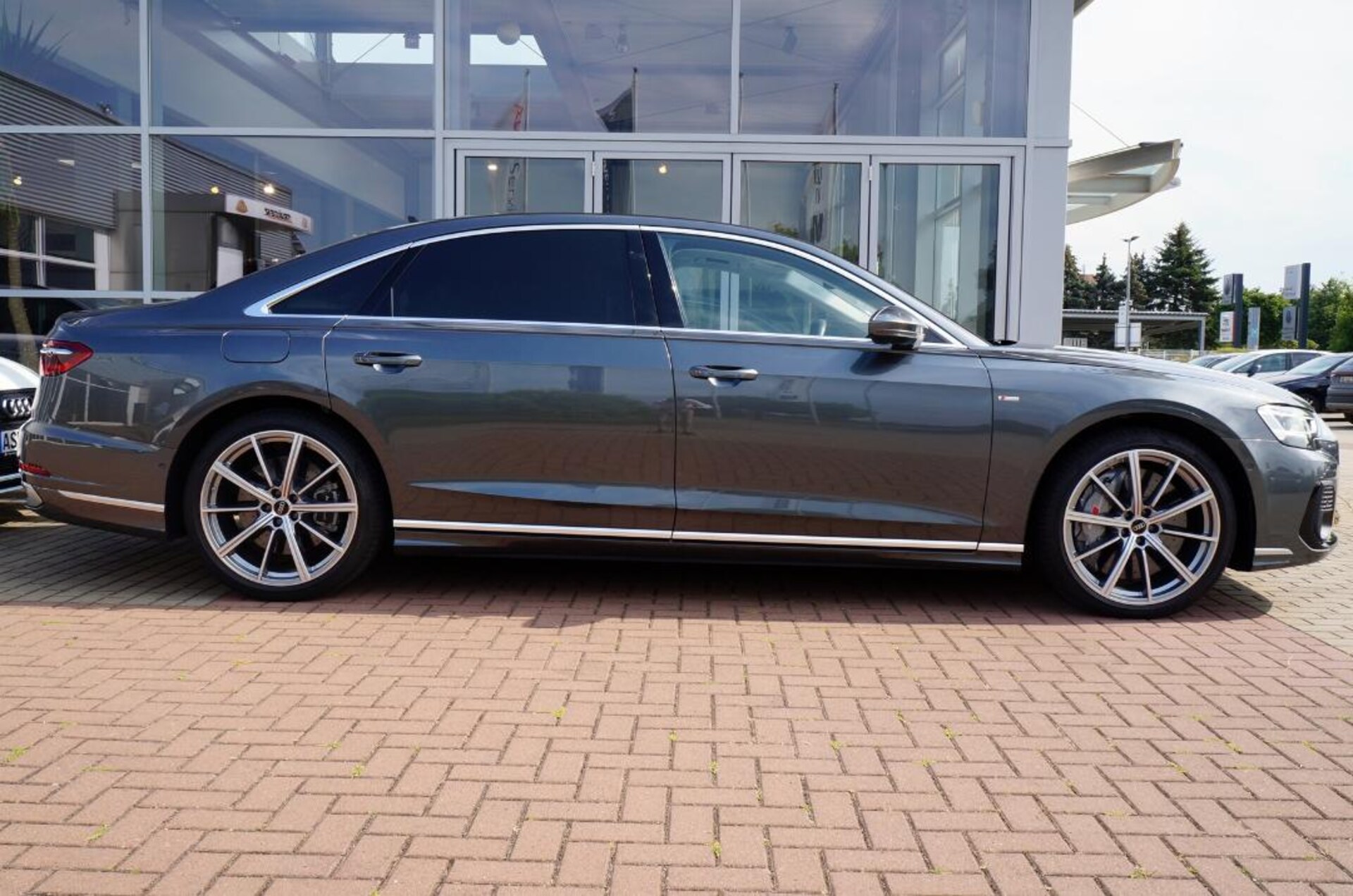 Audi A8 Lang