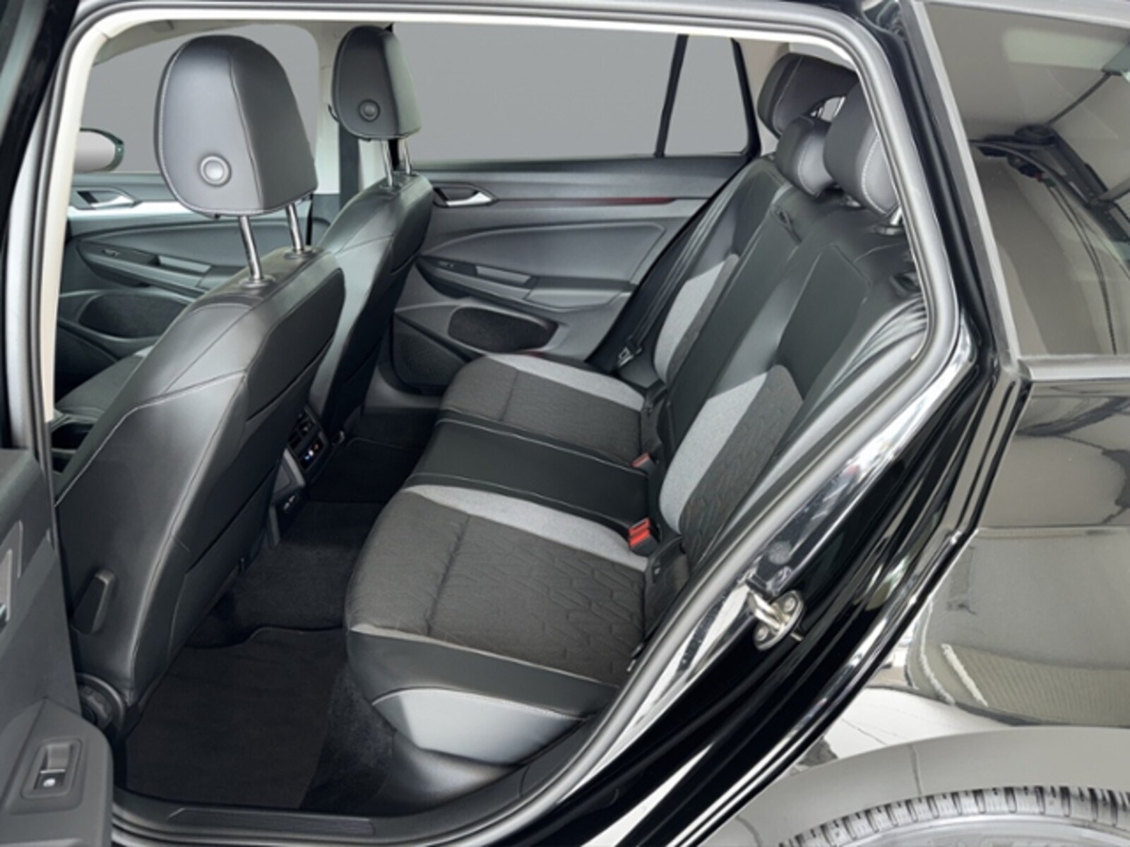 Volkswagen Golf Variant – Bild 13