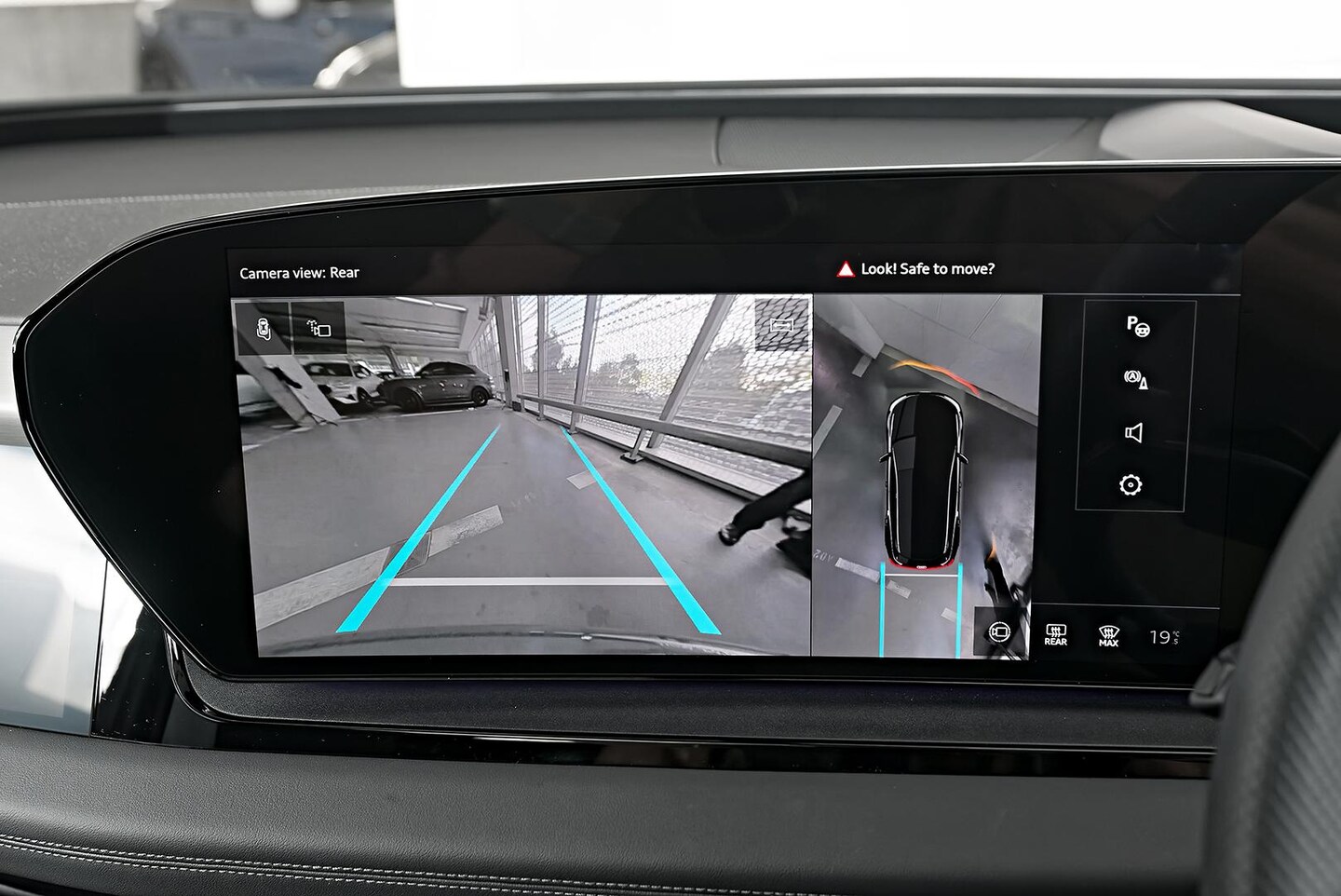 Image about Audi Q6 SUV e-tron e-tron quattro