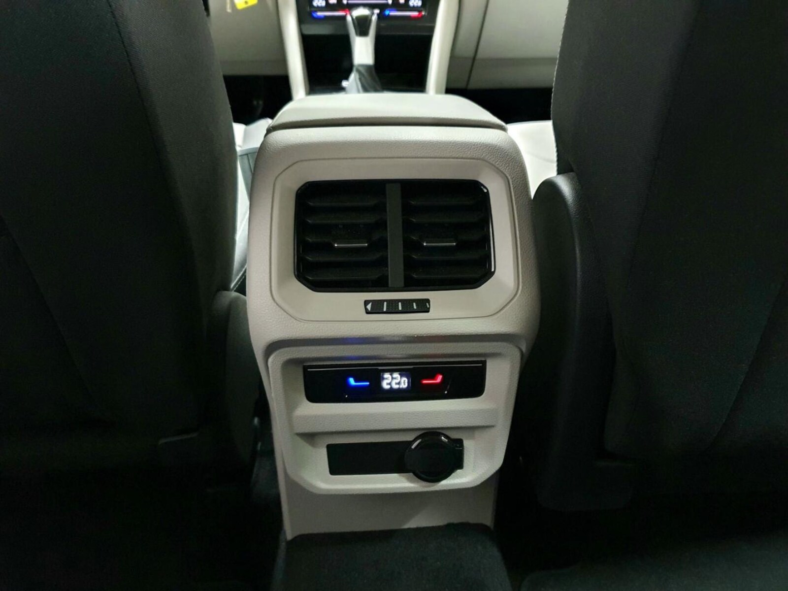 Volkswagen Tiguan – Bild 28