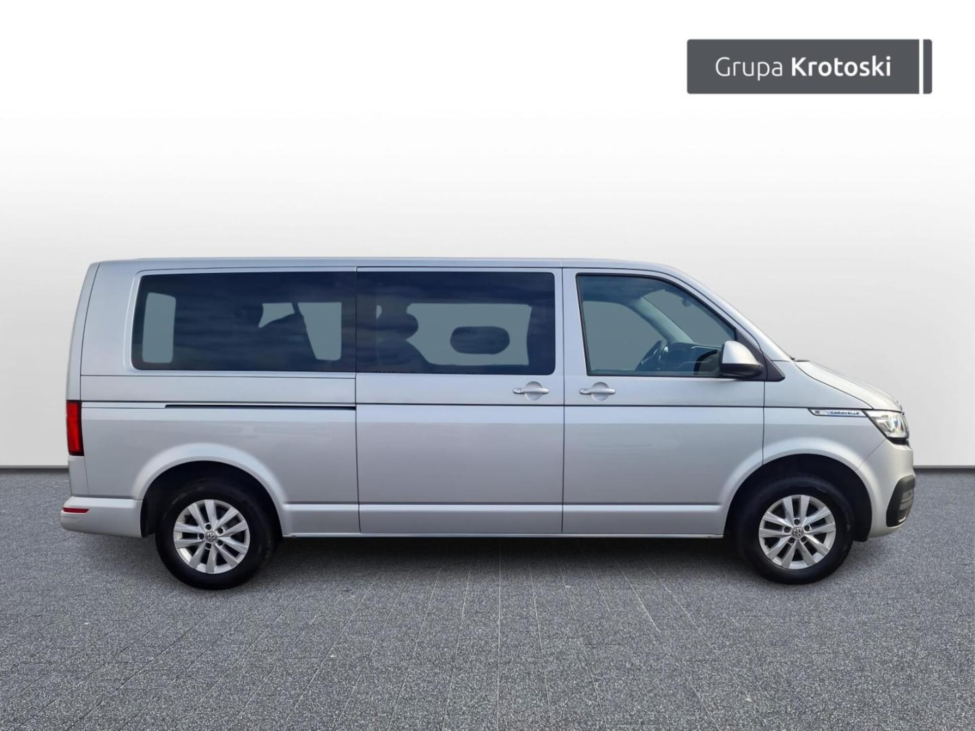 Volkswagen Caravelle 6.1 długi roztaw osi SE
