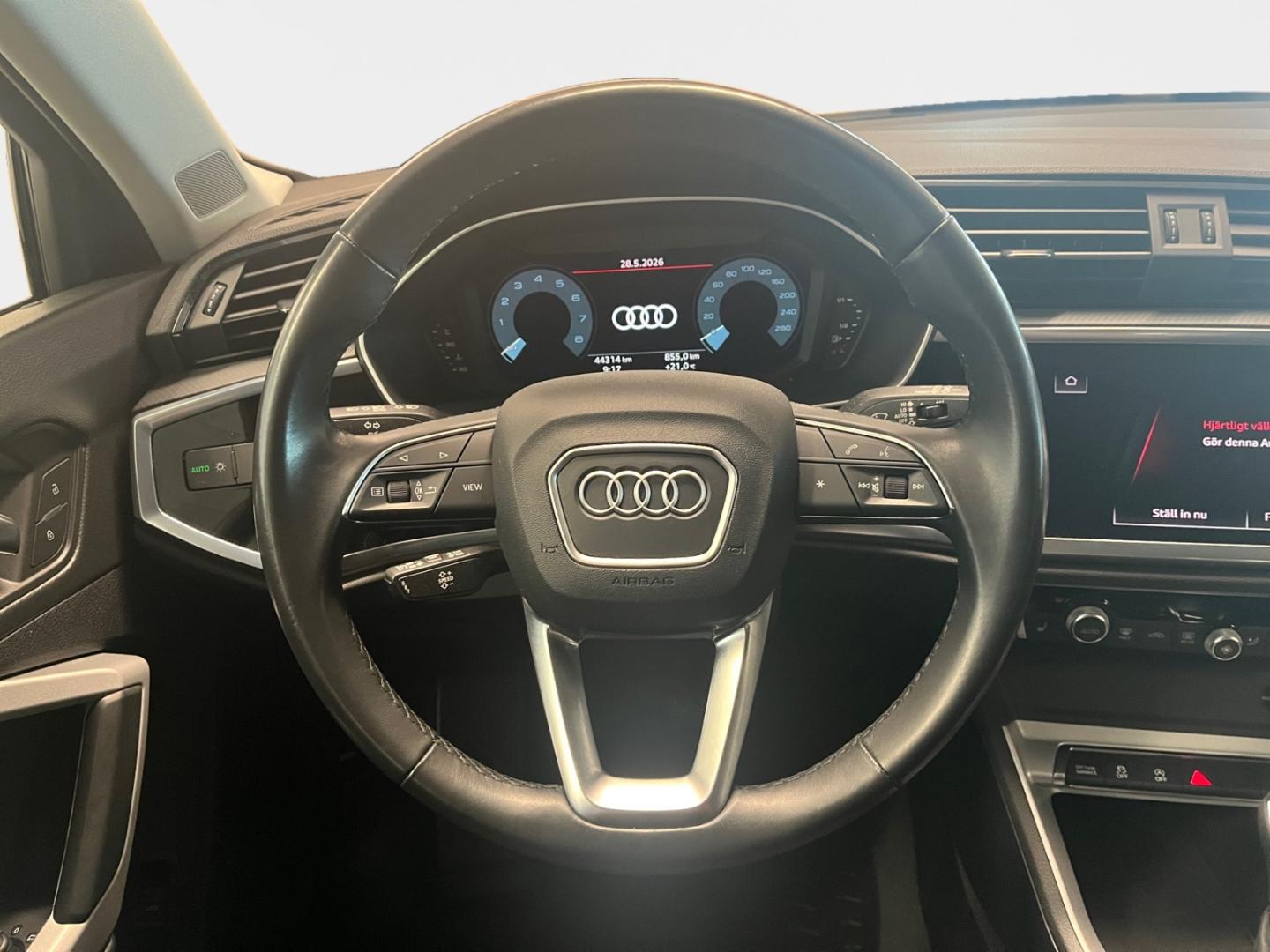 Bild som visar&nbsp;Audi Q3&nbsp;Q3 35 TFSI Proline advanced 150 hk S tronic - för mer information kontakta din Audi Partner