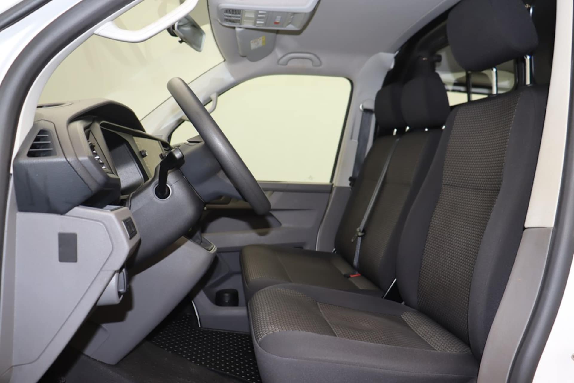 Volkswagen T6.1 Transporter Kombi kurzer Radstand