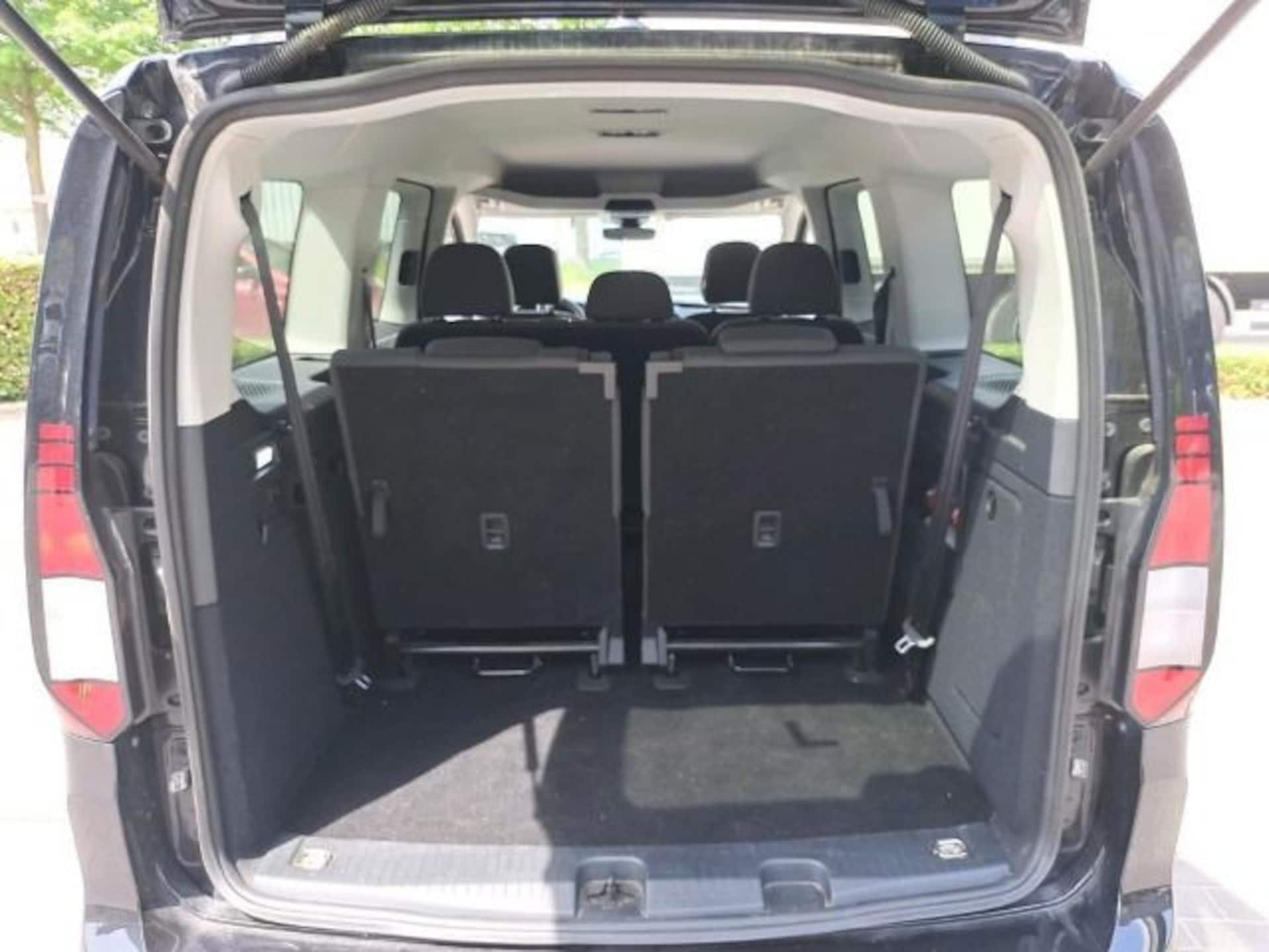 Volkswagen Caddy Maxi Basis-Modell