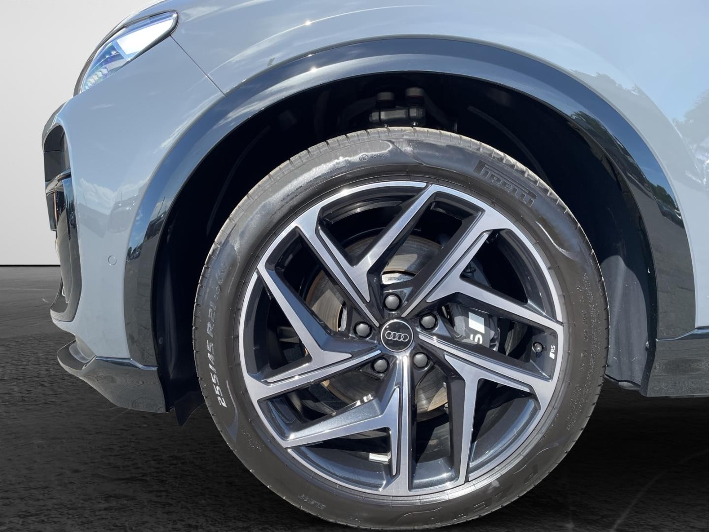 Bild über Audi SQ6 Sportback e-tron e-tron quattro - für weitere Informationen kontaktieren Sie den Audi Partner