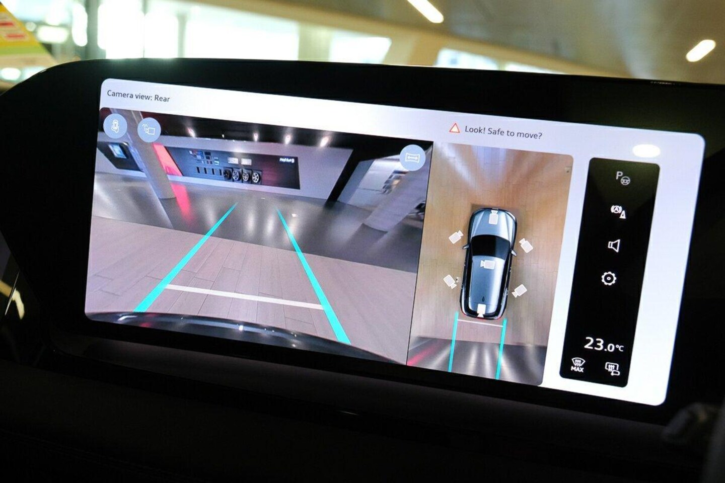 Image about Audi Q6 SUV e-tron e-tron