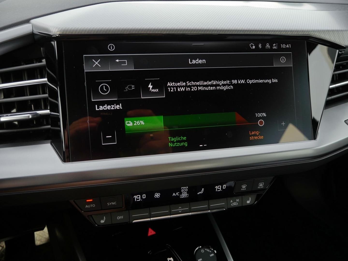 Bild über Audi Q4 e-tron 40 e-tron - für weitere Informationen kontaktieren Sie den Audi Partner
