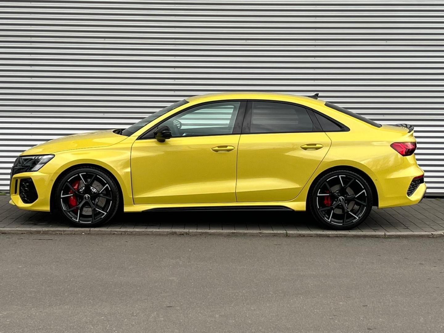 Image about Audi RS 3 Limousine TFSI quattro S tronic