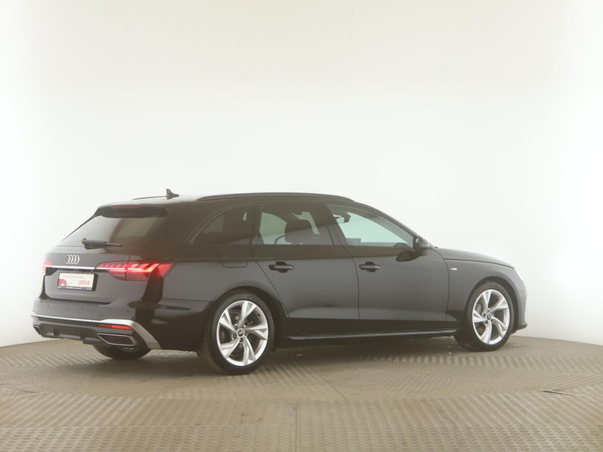 Audi A4 Avant S line