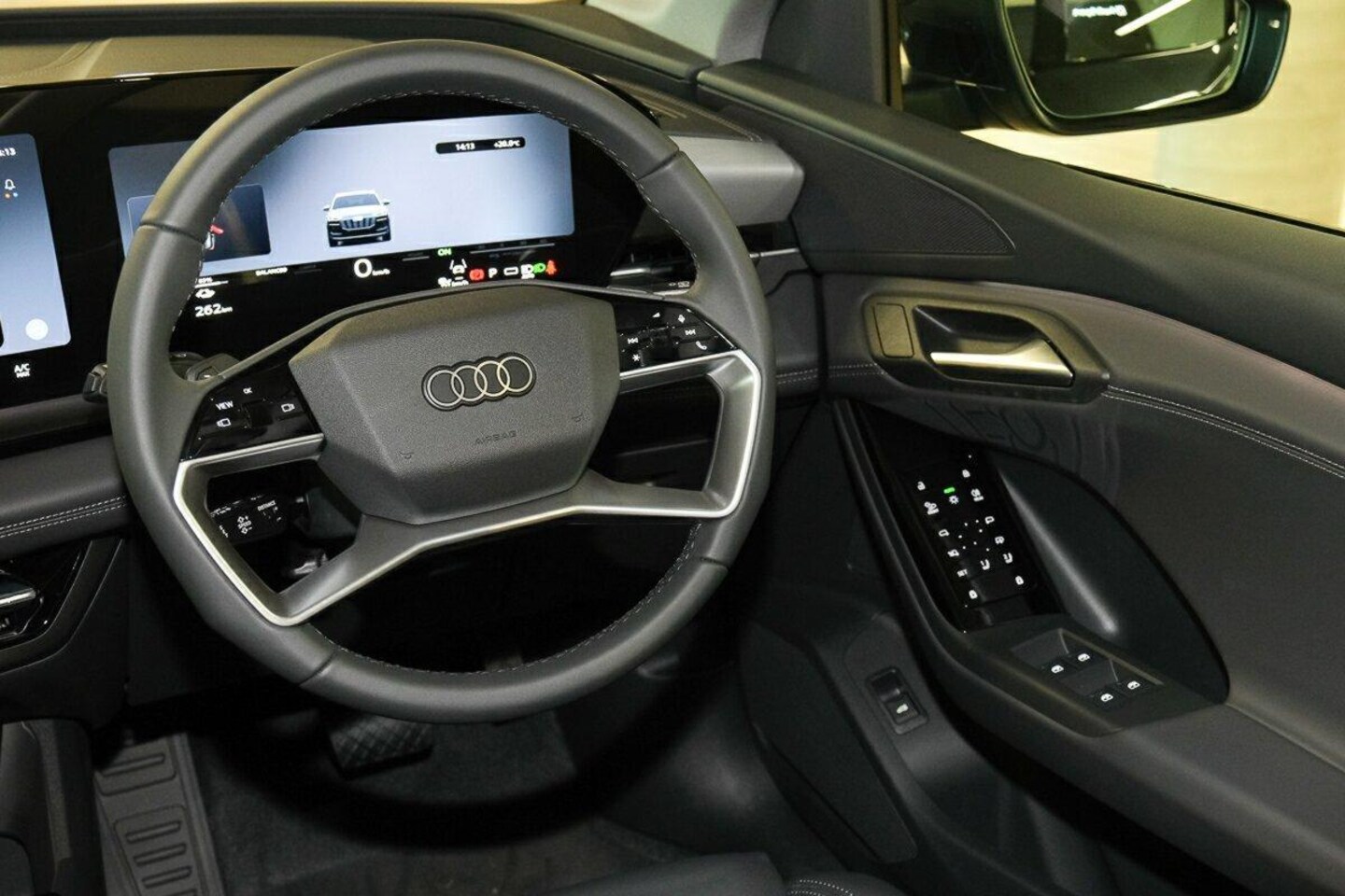 Image about Audi Q6 SUV e-tron e-tron