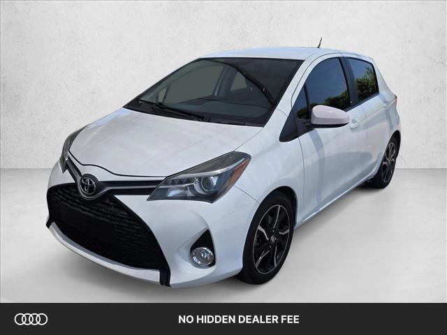 2015 Toyota Yaris SE 5-Door Liftback AT's photo