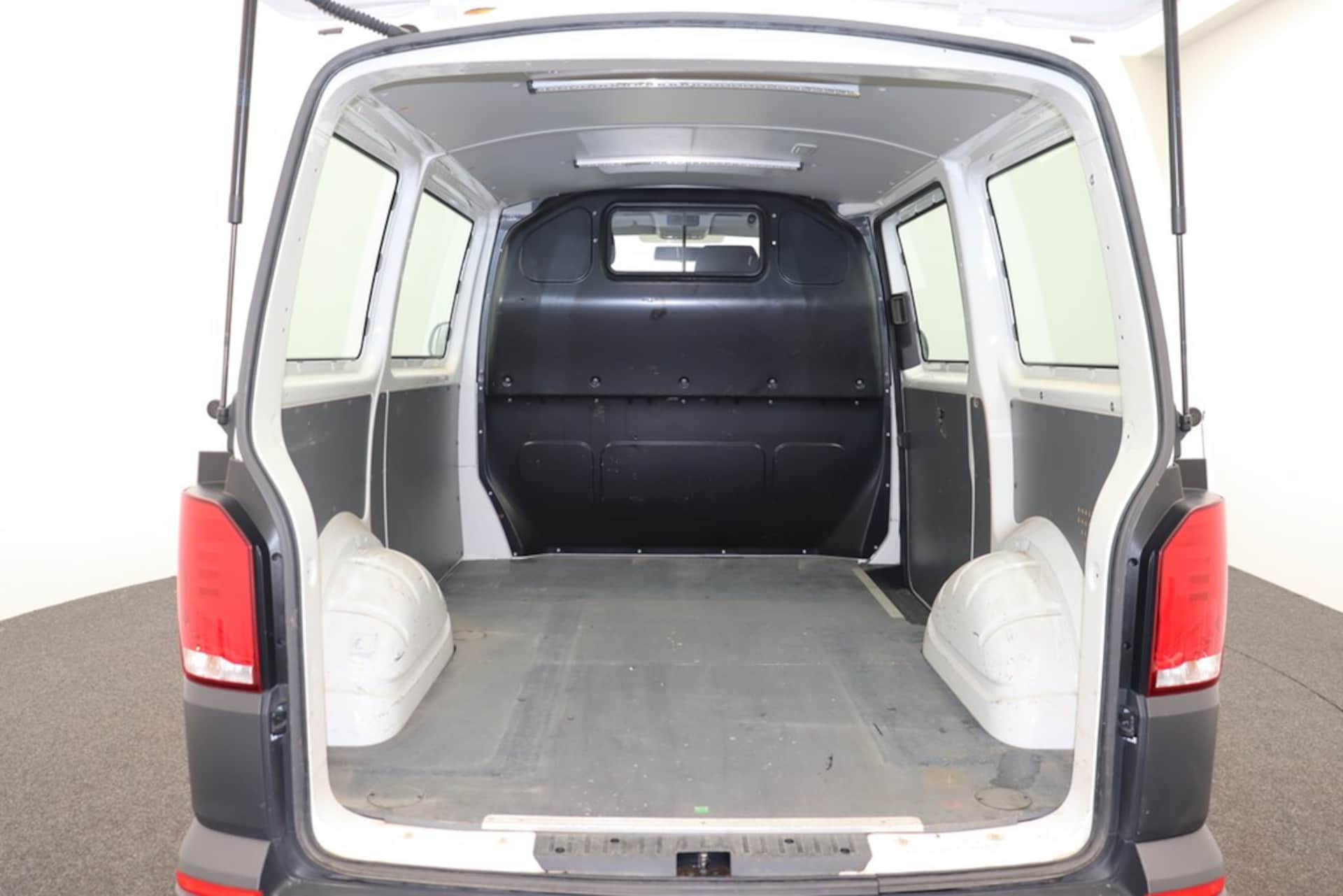 Volkswagen T6.1 Transporter Kombi kurzer Radstand