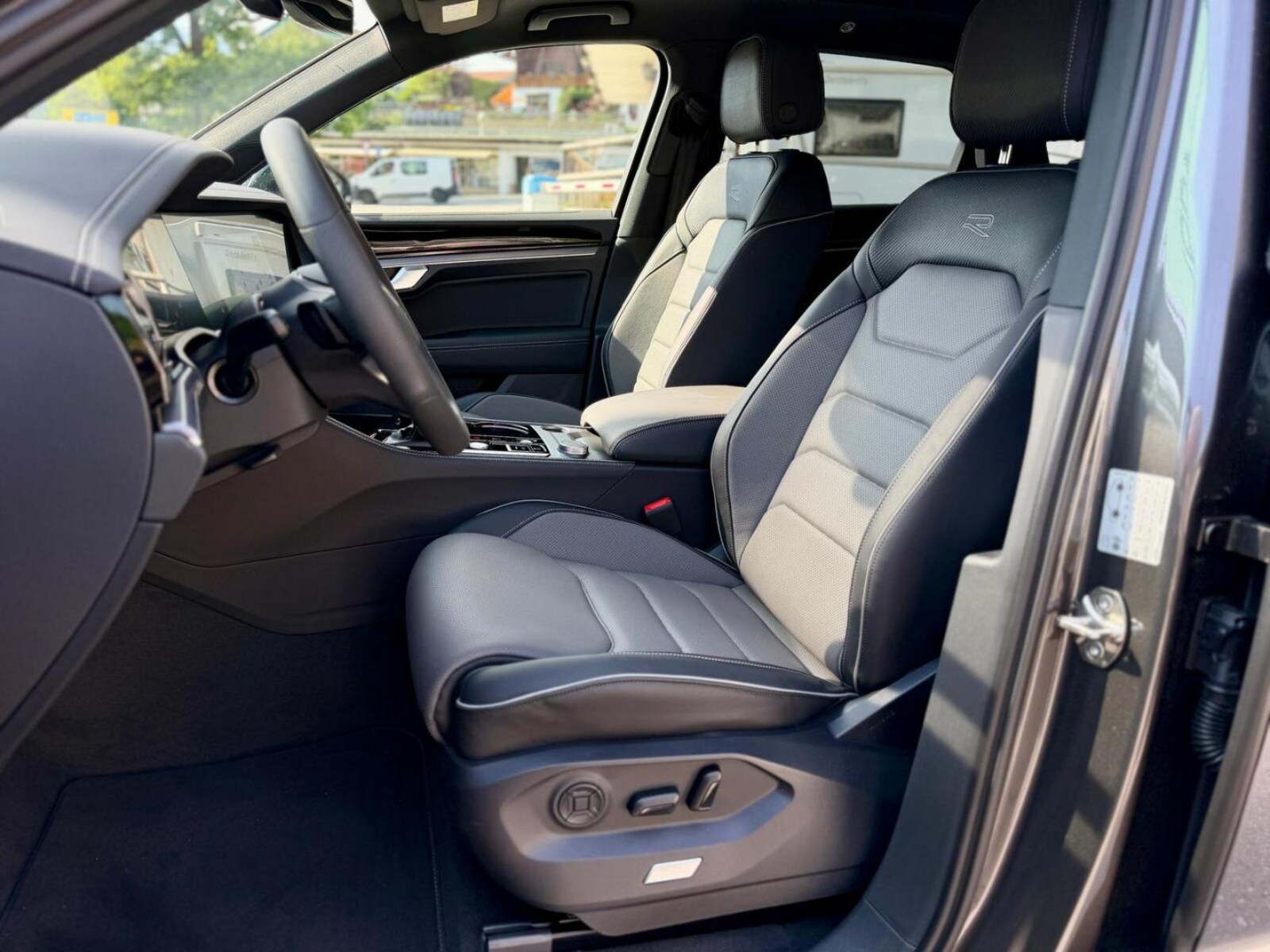 Volkswagen Touareg – Bild 17