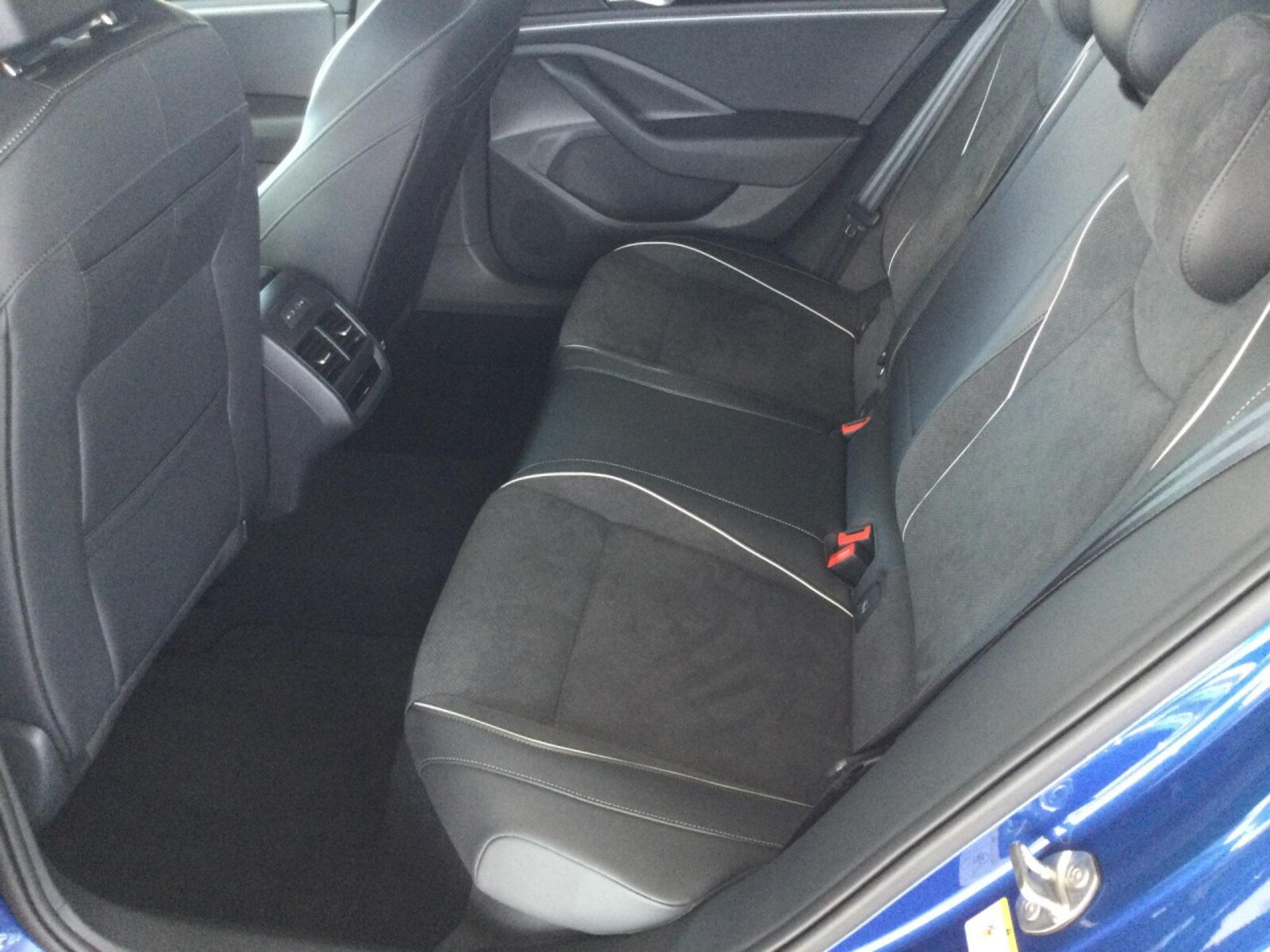 Volkswagen Passat – Bild 12