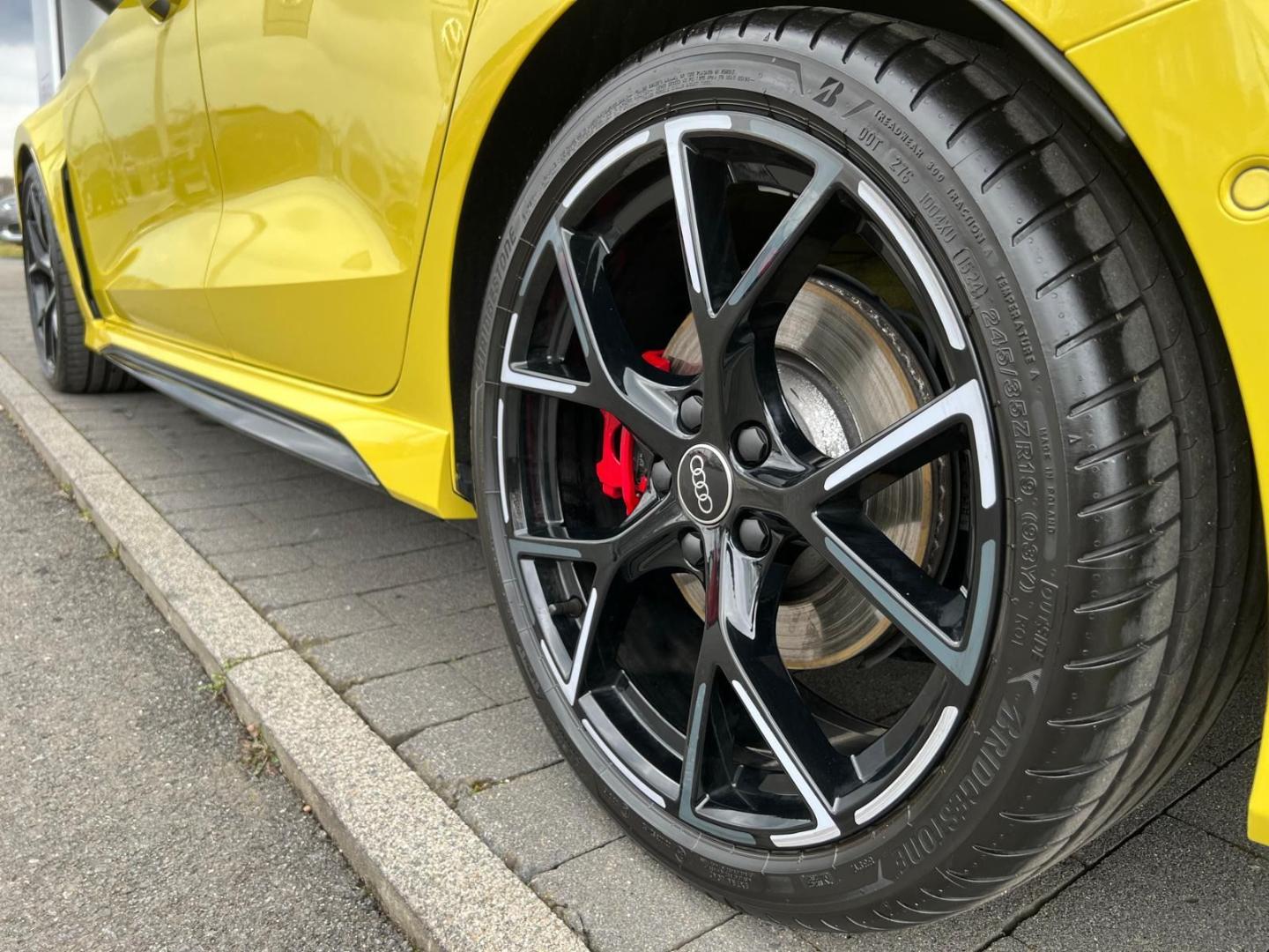Image about Audi RS 3 Limousine TFSI quattro S tronic