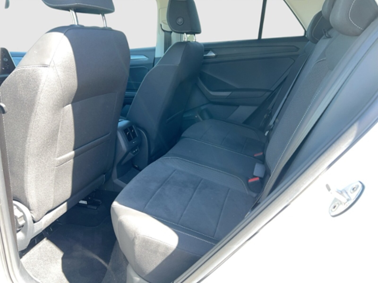 Volkswagen T-Roc – Bild 12