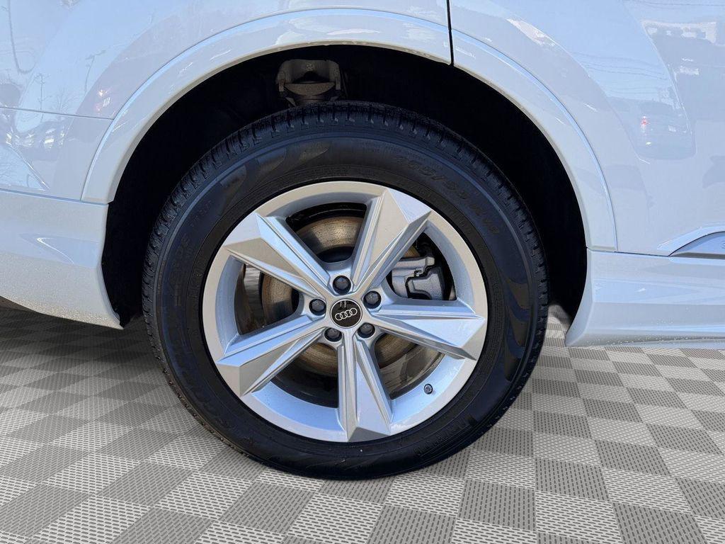 2026 Audi Q7 Premium - Photo 10