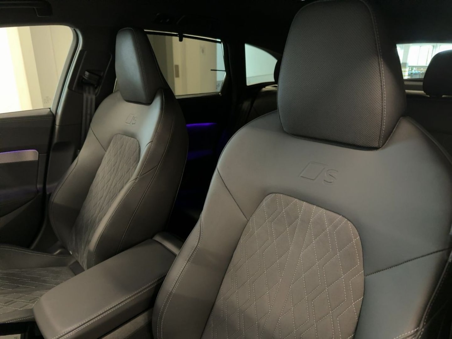 Bild über Audi A5 Avant TFSI quattro S tronic - für weitere Informationen kontaktieren Sie den Audi Partner