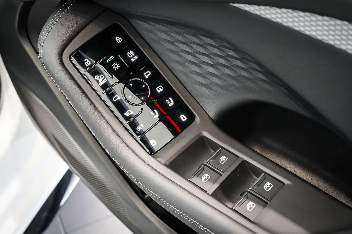 Image about Audi A5 Sedan TFSI e e-hybrid quattro 270 kW S tronic
