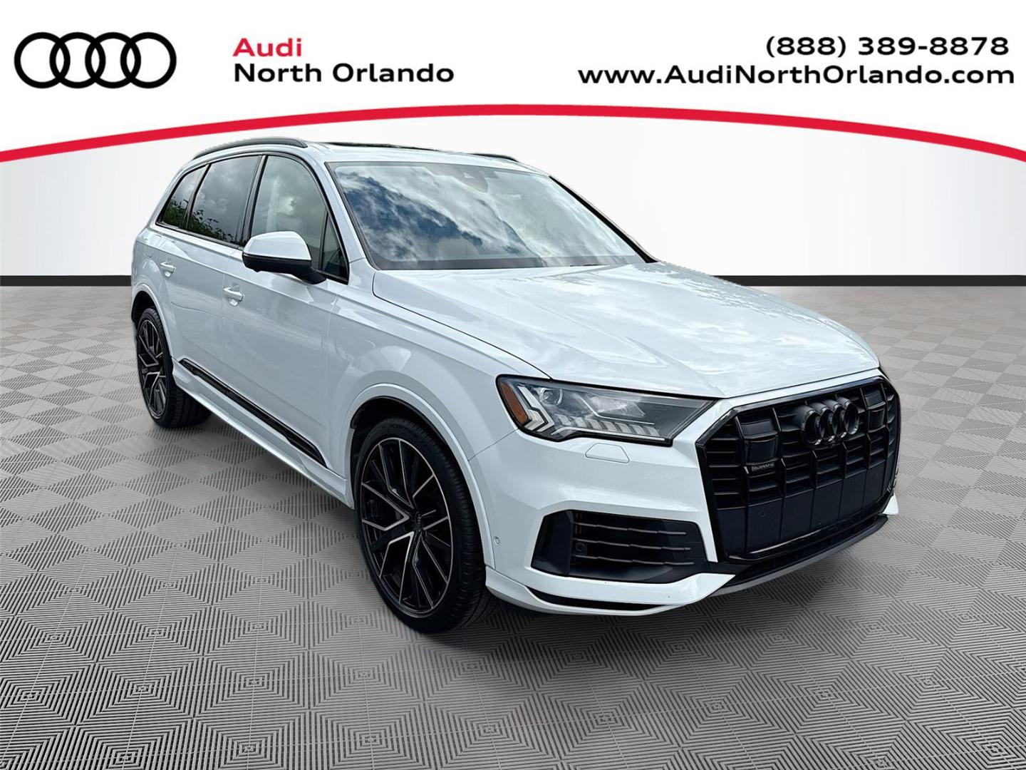 2023 Audi Q7 55 Prestige quattro Tiptronic's photo