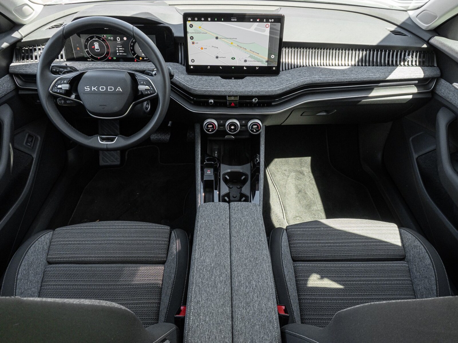 Škoda Superb Combi – Bild 11